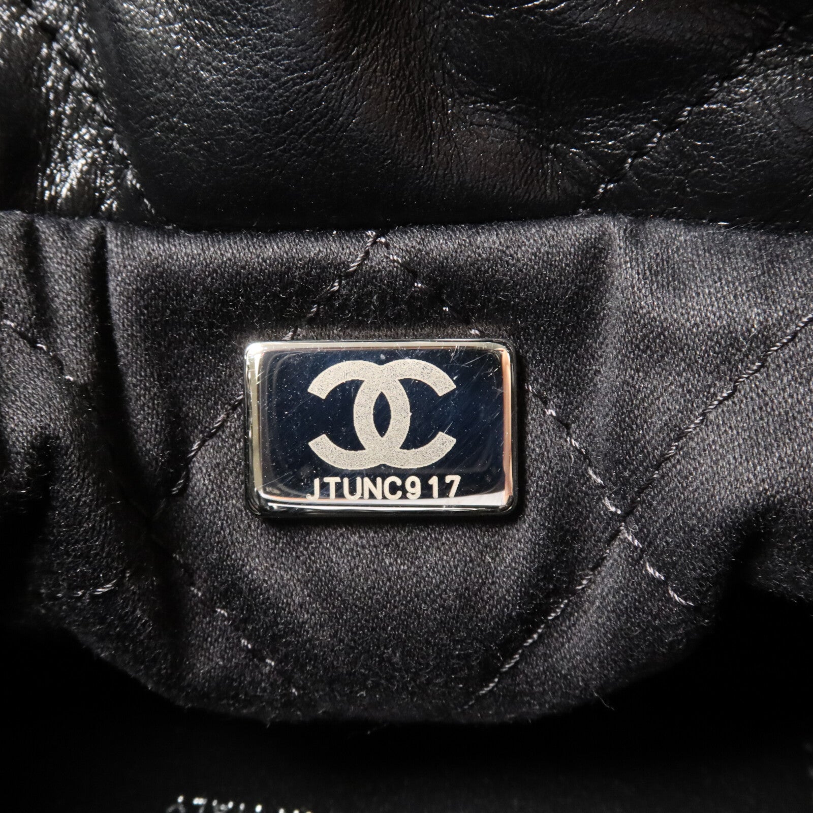 CHANEL 牛皮皮革Chanel 22 Mini鏈帶手挽肩背兩用袋