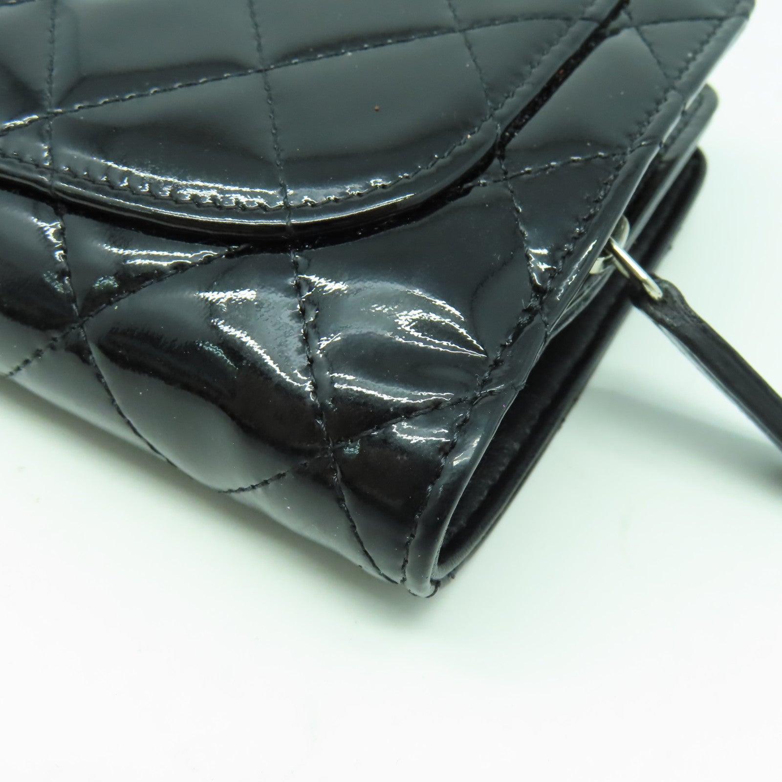CHANEL 【激減優惠】菱格漆皮皮革Wallet銀扣長錢包黑色