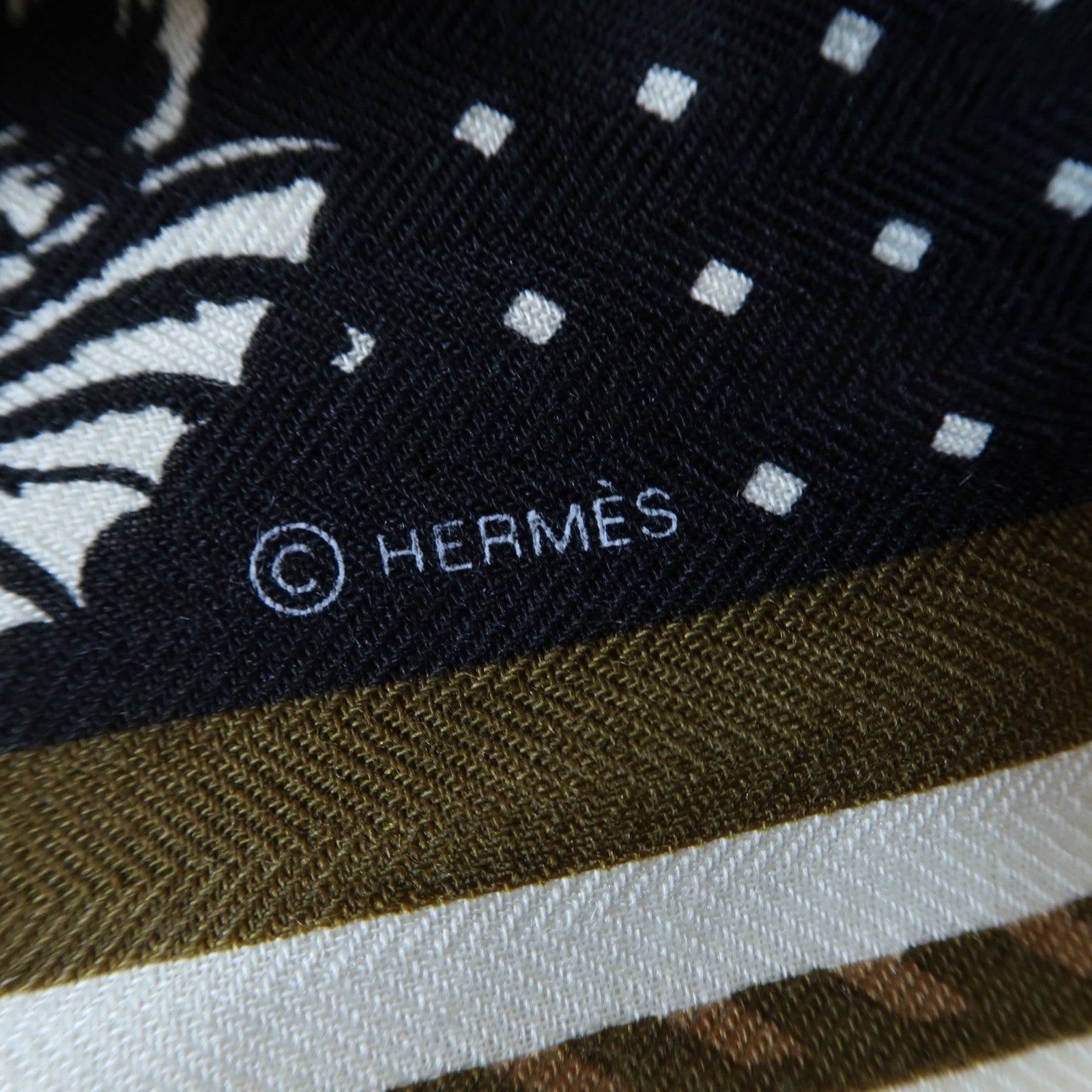 HERMES 羊絨Scarf圍巾Black/Green
