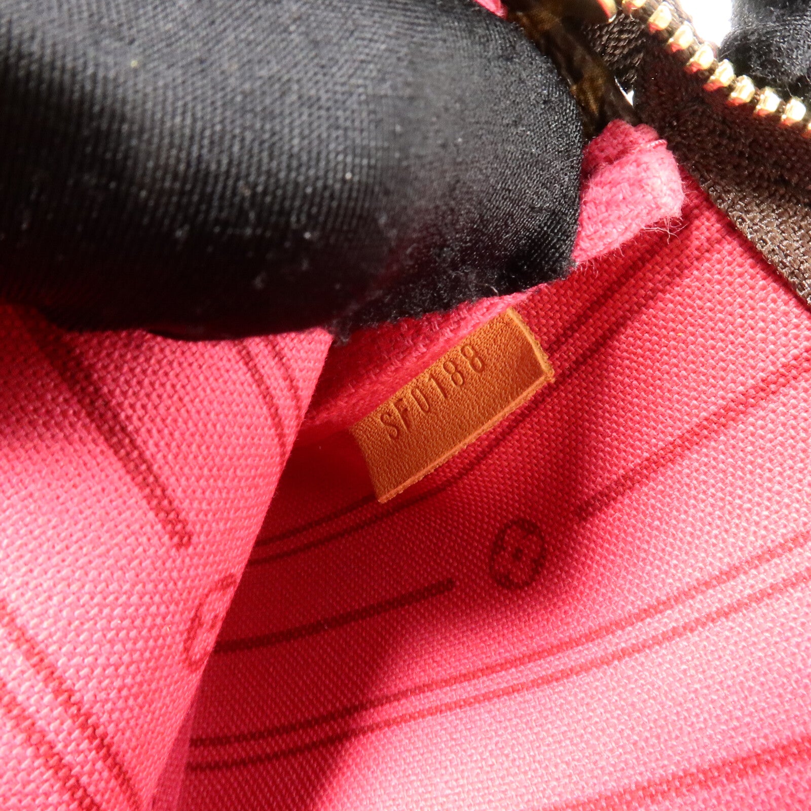 LOUIS VUITTON Monogram Mini Pochette Accessoires手挽袋