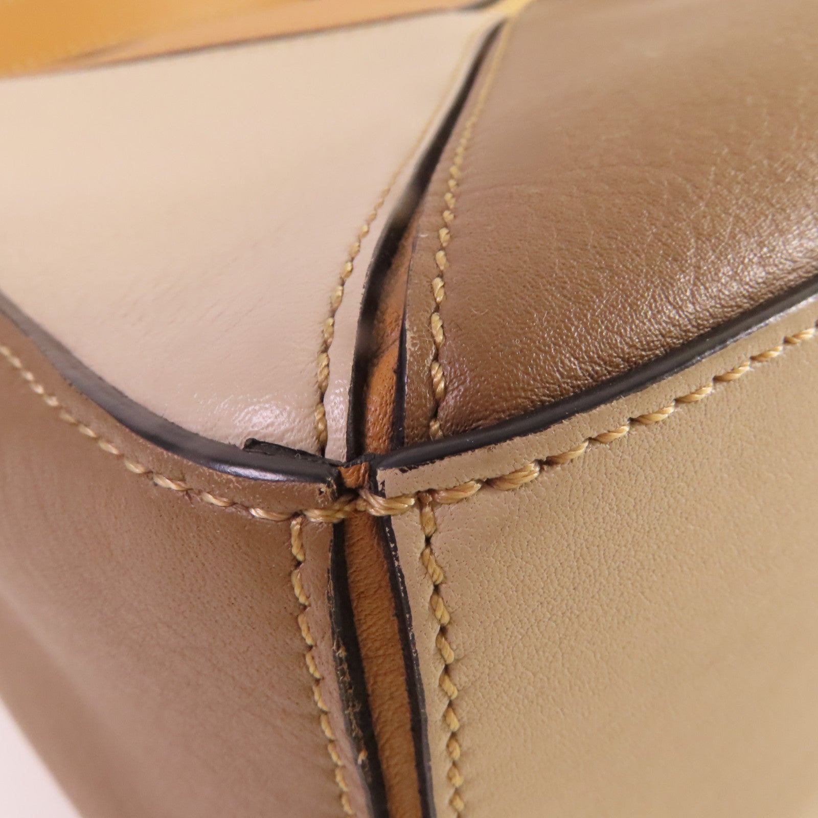 LOEWE 牛皮皮革Puzzle Small 2Way Shoulder Bag金扣手挽肩背兩用袋杏色/啡色