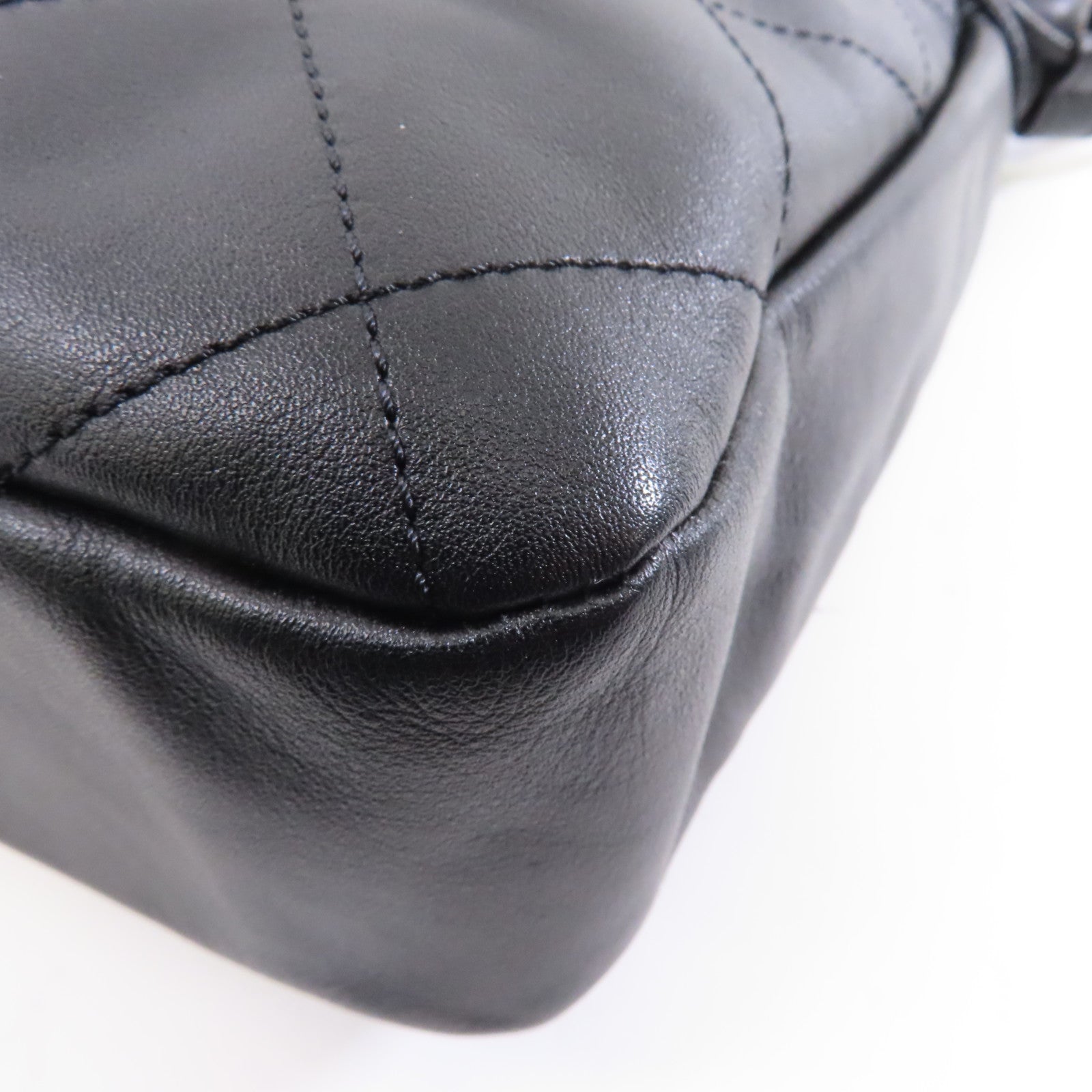 CHANEL 菱格牛皮皮革Drawstring Bag金扣鏈帶肩背袋黑色
