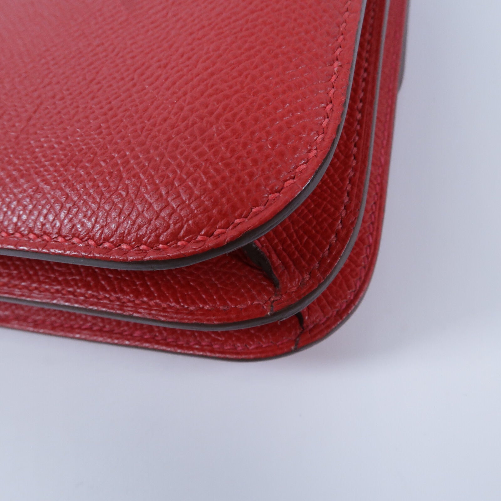 HERMES Epsom皮革Constance Mini肩背袋Rouge Casaque