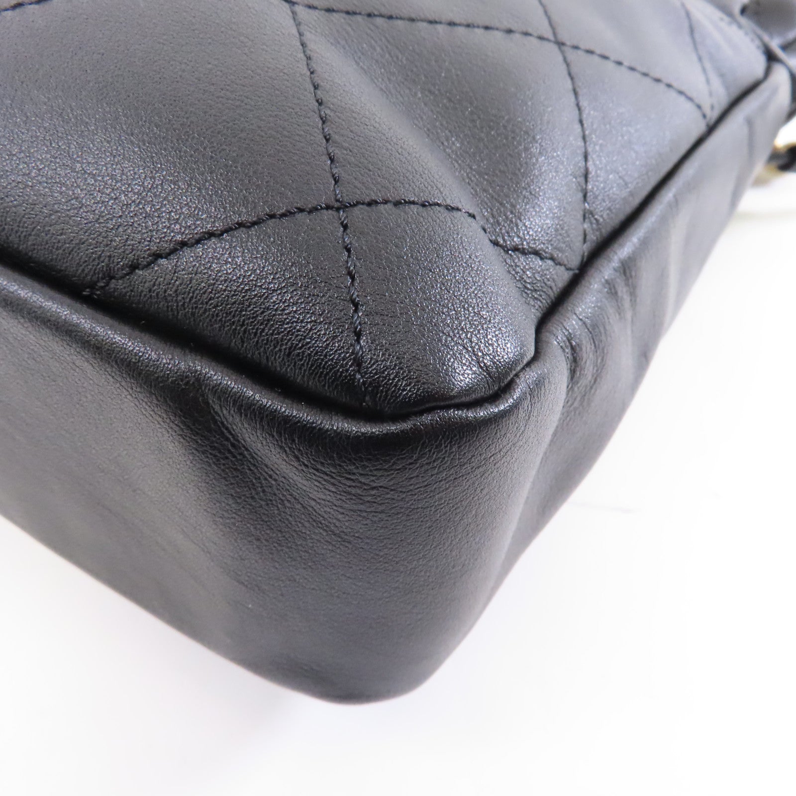CHANEL 菱格牛皮皮革Drawstring Bag金扣鏈帶肩背袋黑色