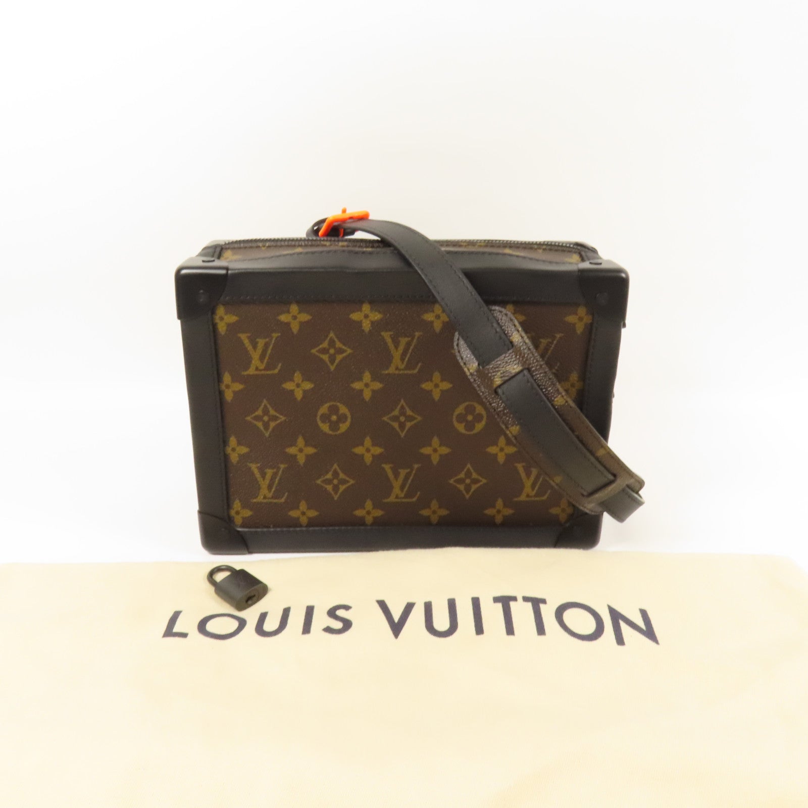 LOUIS VUITTON Monogram Solar Soft Trunk肩背袋