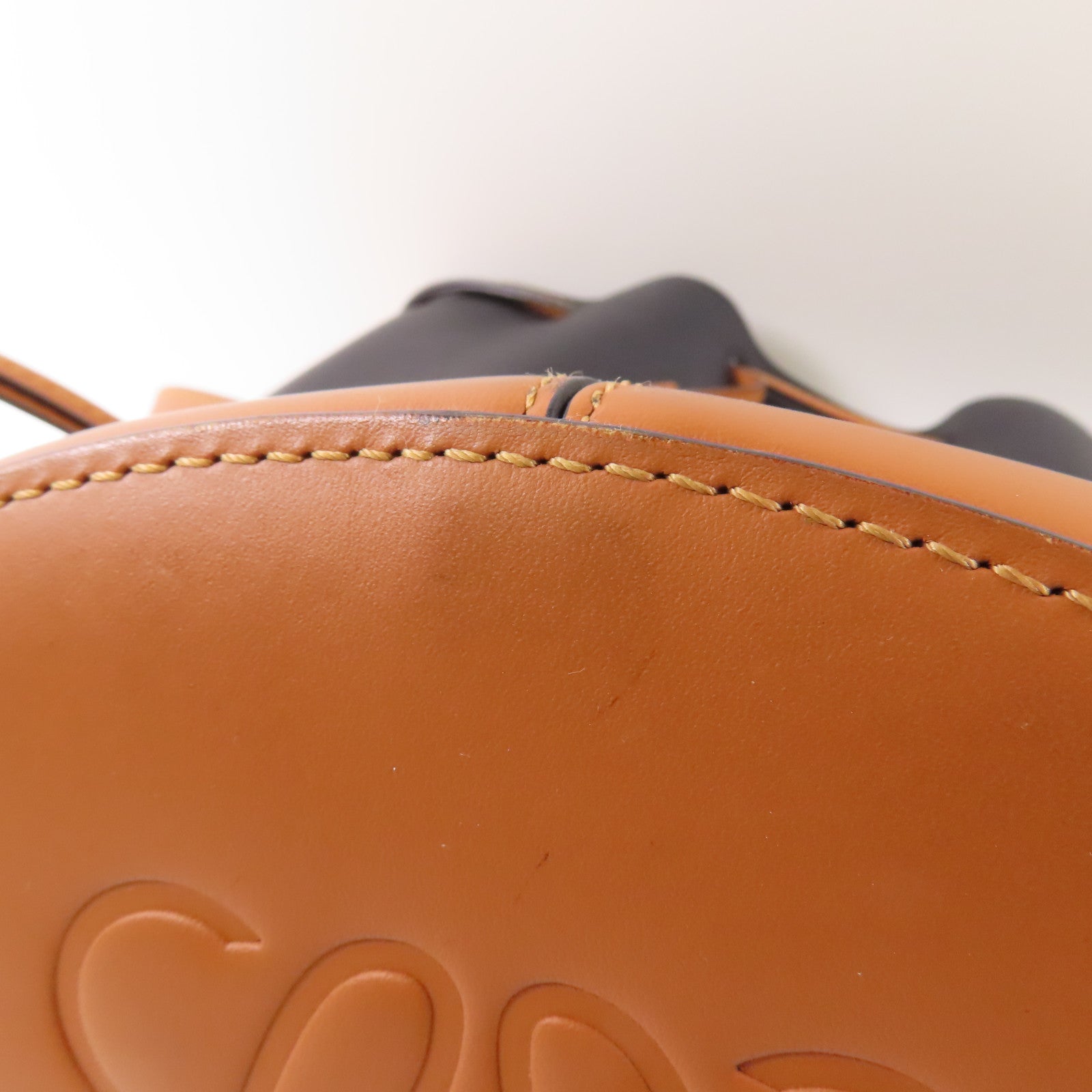 LOEWE 牛皮皮革Balloon金扣手挽肩背兩用袋