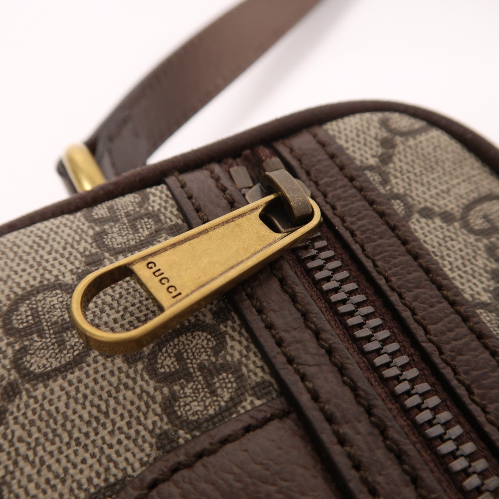 GUCCI 塗層帆布Ophidia GG金扣肩背袋