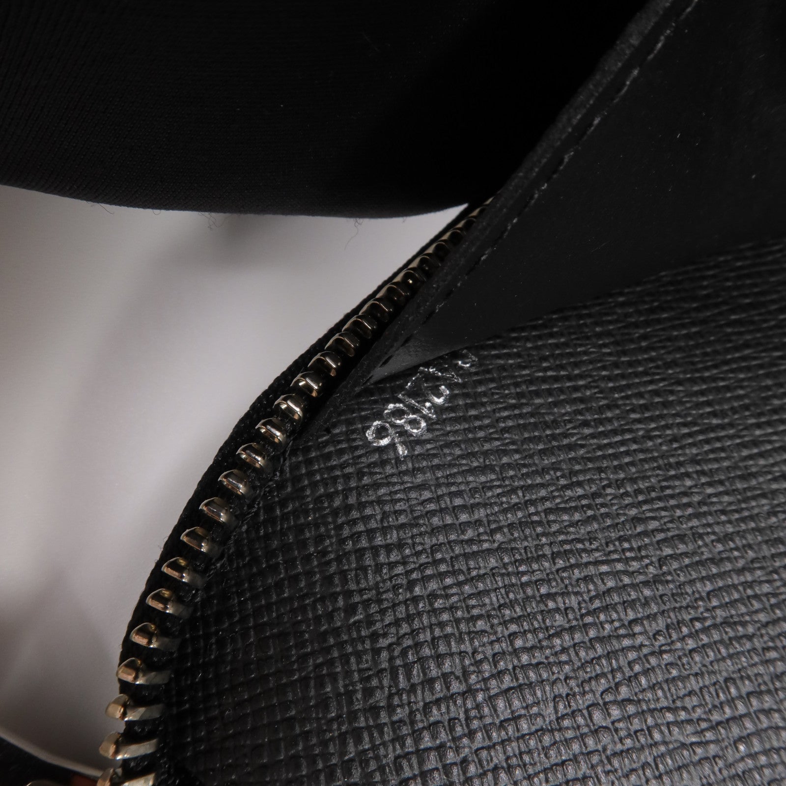 LOUIS VUITTON 【激減優惠】Tiga Zipper Long Wallet銀扣長錢包
