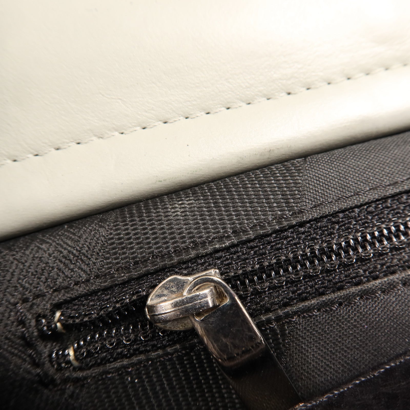 CHANEL 牛皮皮革Chain Shoulder銀扣手挽肩背兩用袋