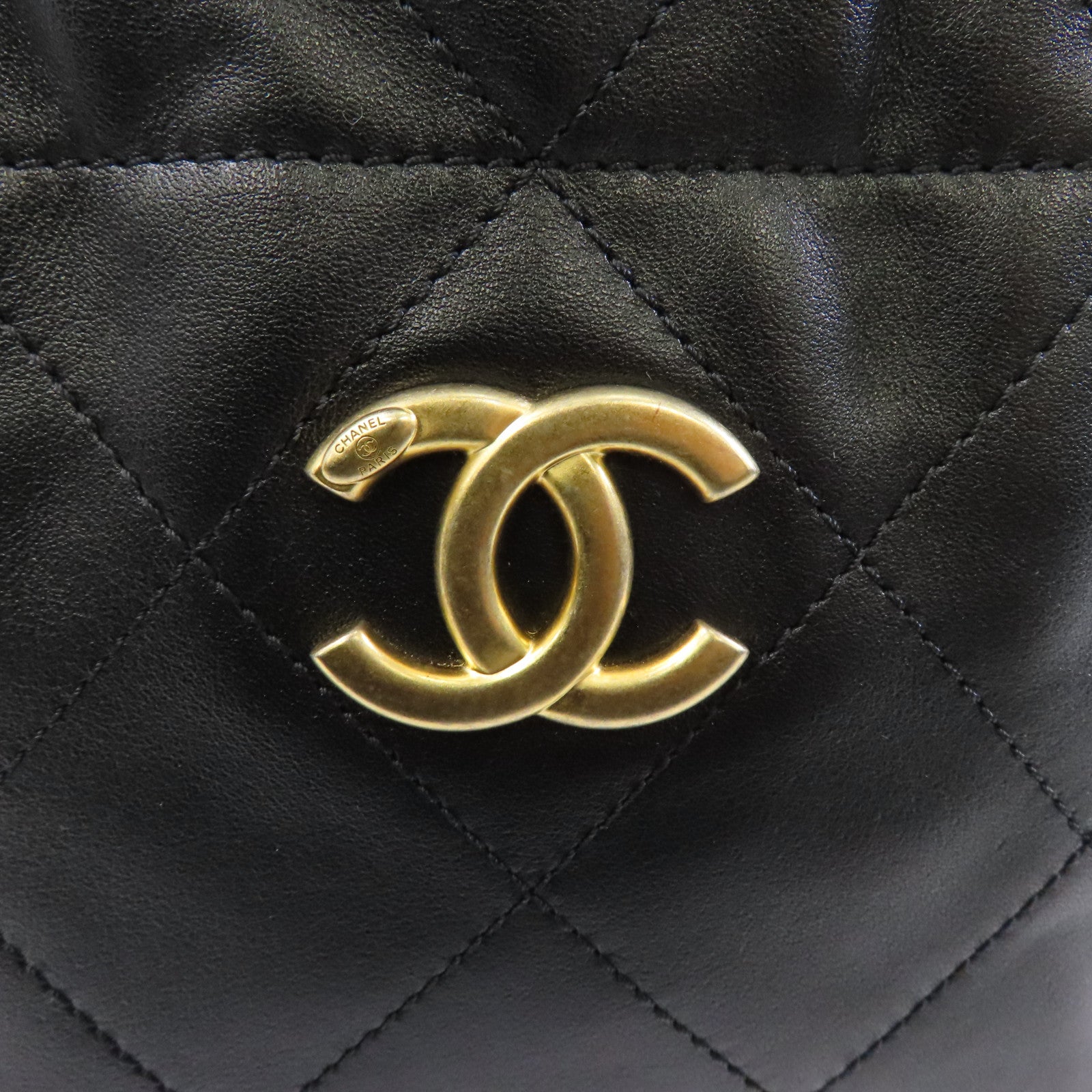 CHANEL 菱格牛皮皮革Drawstring Bag金扣鏈帶肩背袋黑色