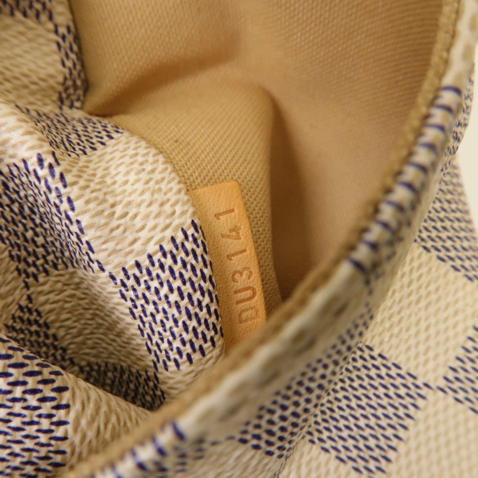 LOUIS VUITTON 【激減優惠】Damier Azur Totally PM金扣肩背袋白色