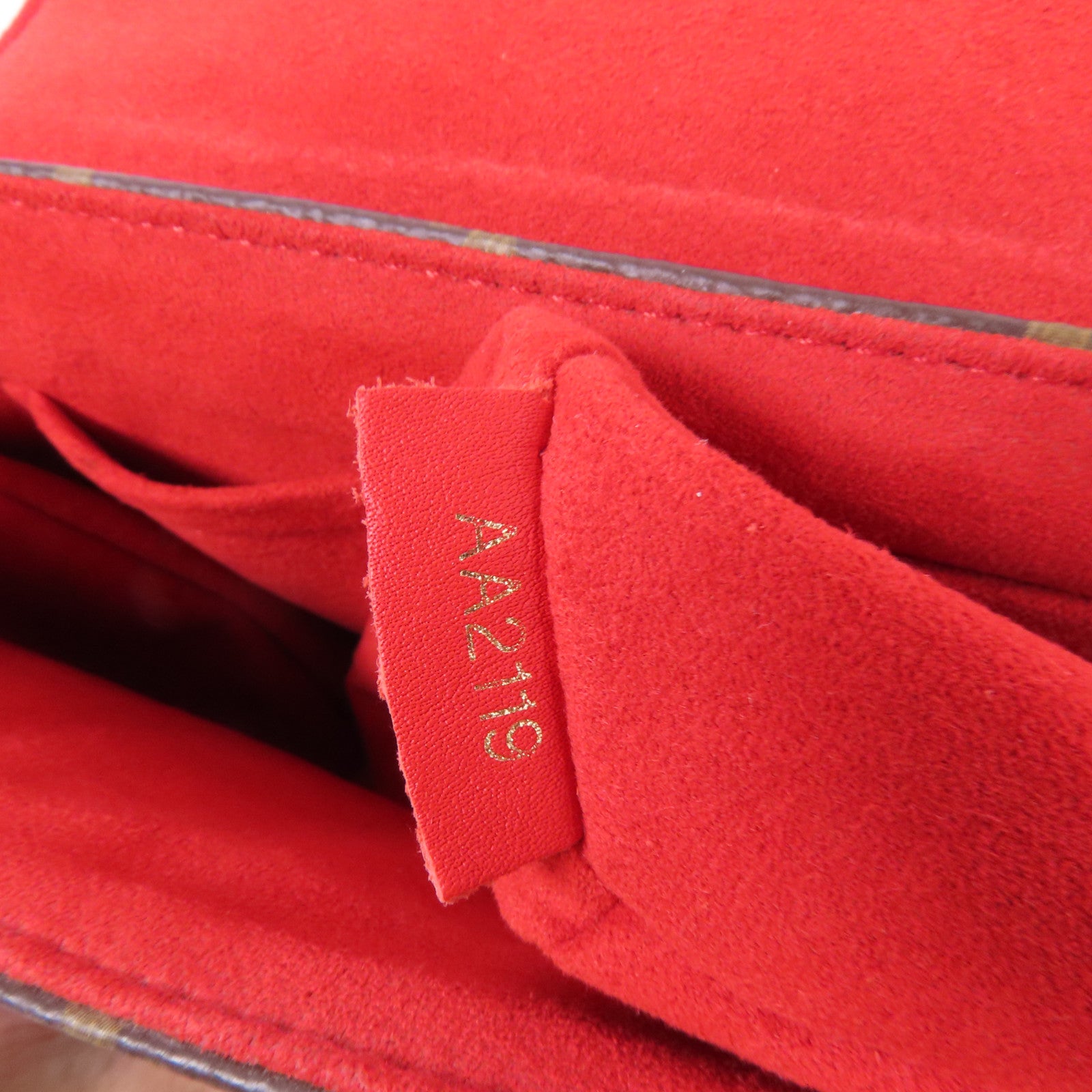 LOUIS VUITTON Monogram Locky BB金扣手挽肩背棕色/紅色