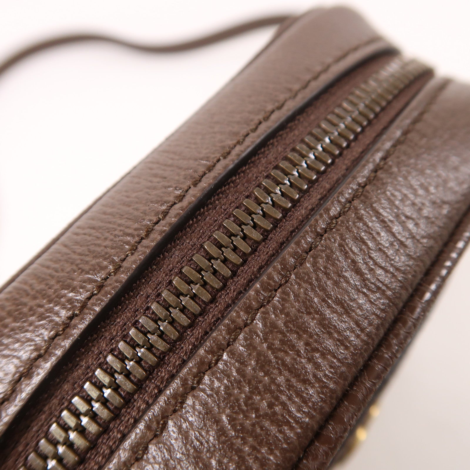 GUCCI 塗層帆布Ophidia GG金扣肩背袋