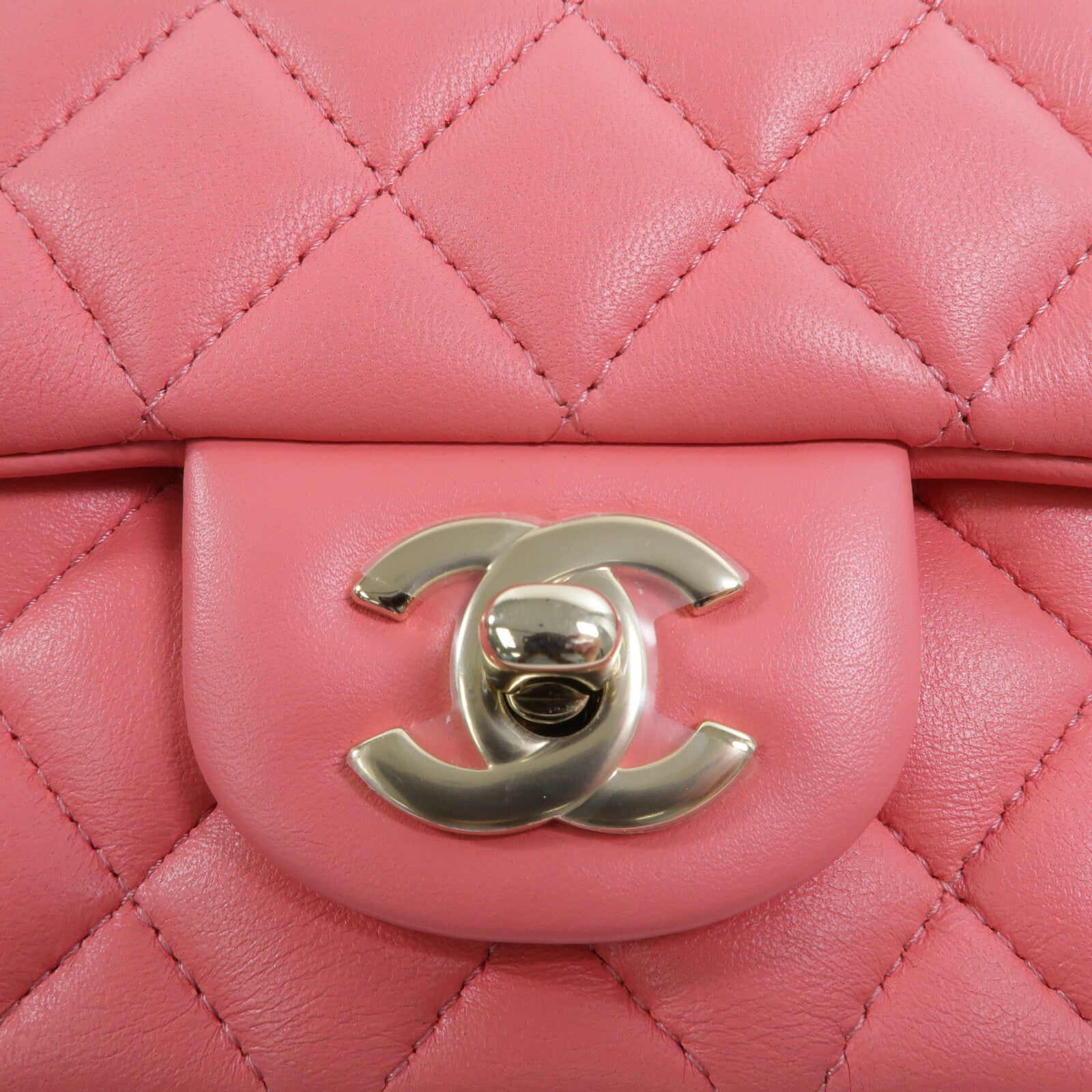 CHANEL 羊皮皮革Mini Classic 17鏈帶肩背袋