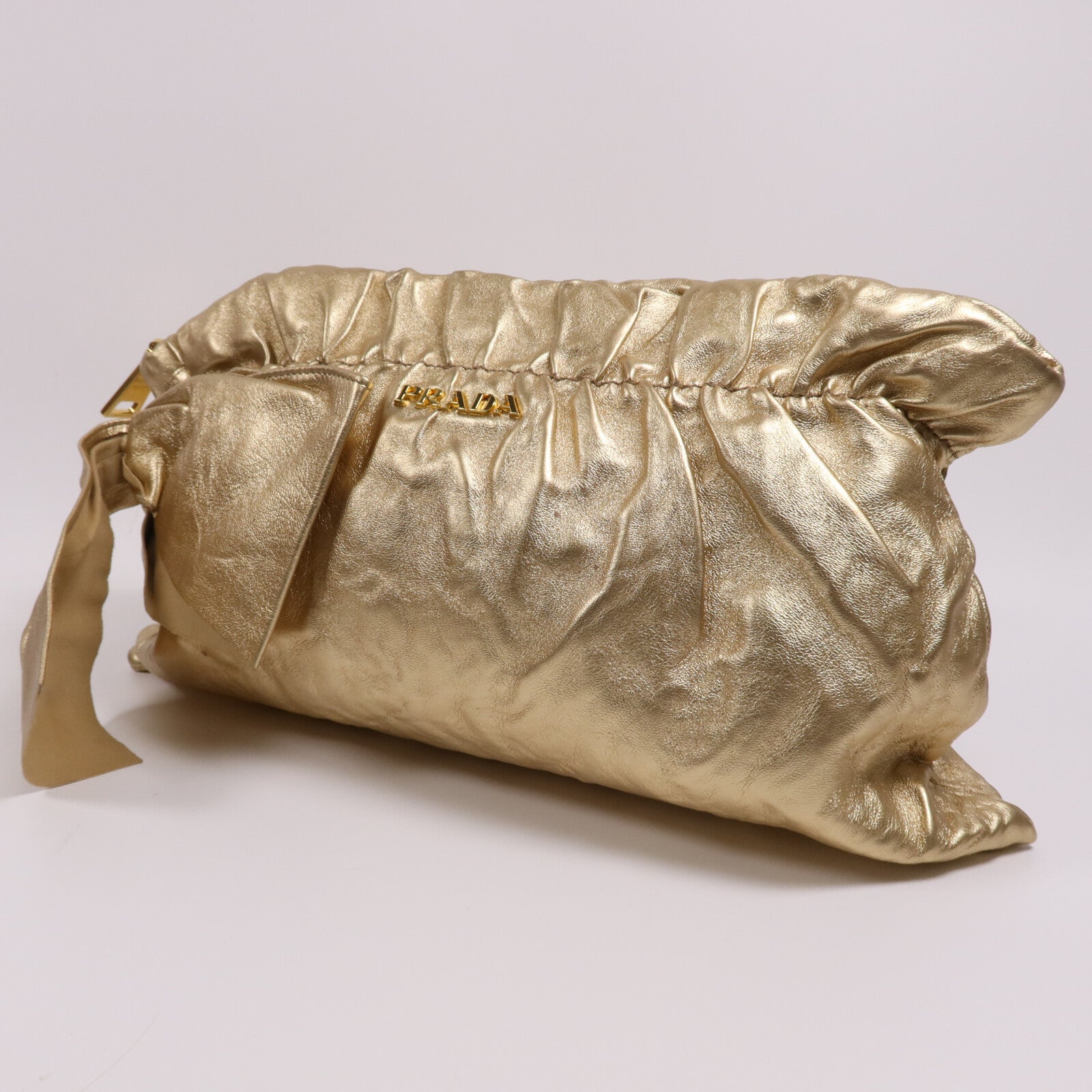 PRADA 牛皮皮革Pouch金扣手拿包