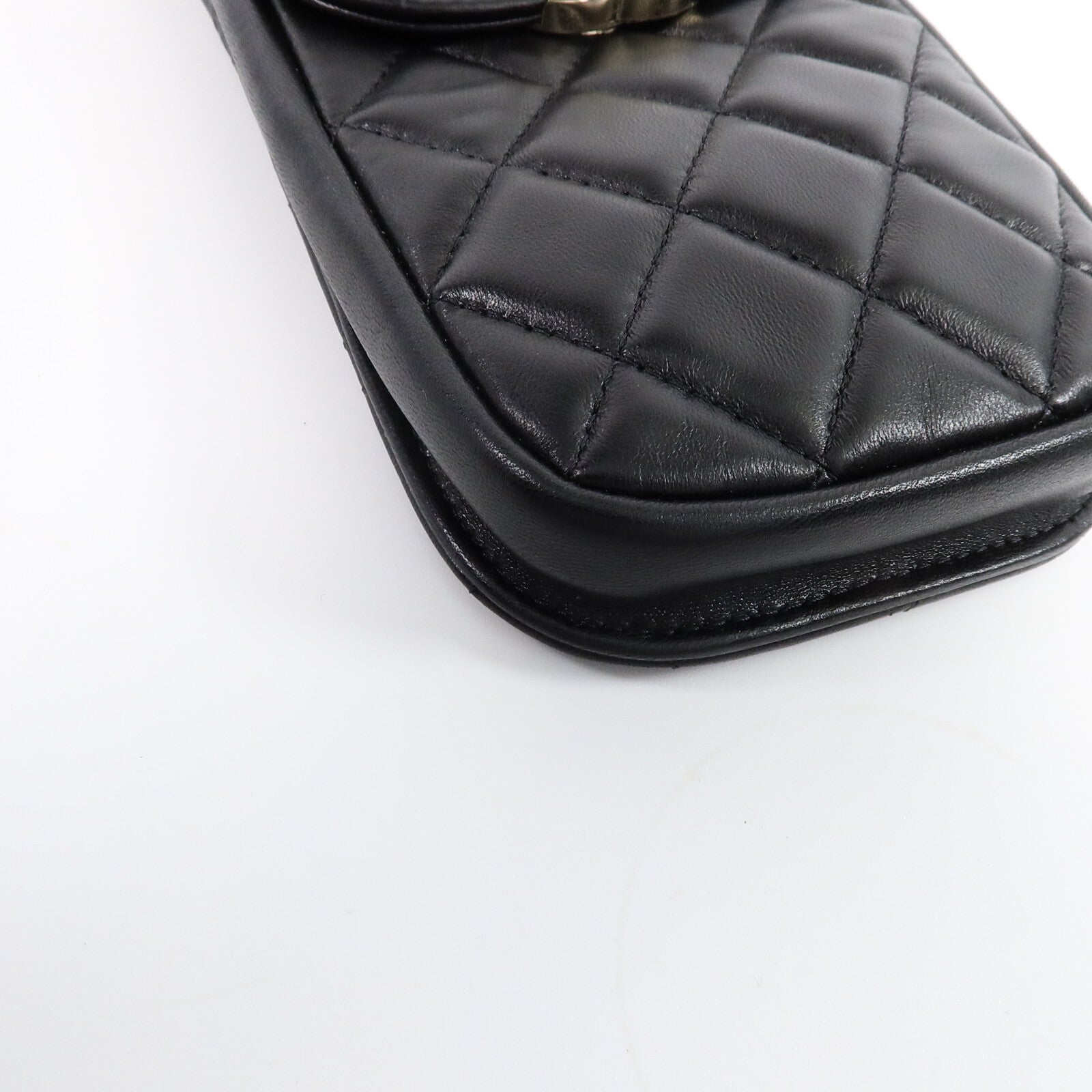 CHANEL 羊皮皮革Phone Bag鏈帶肩背袋