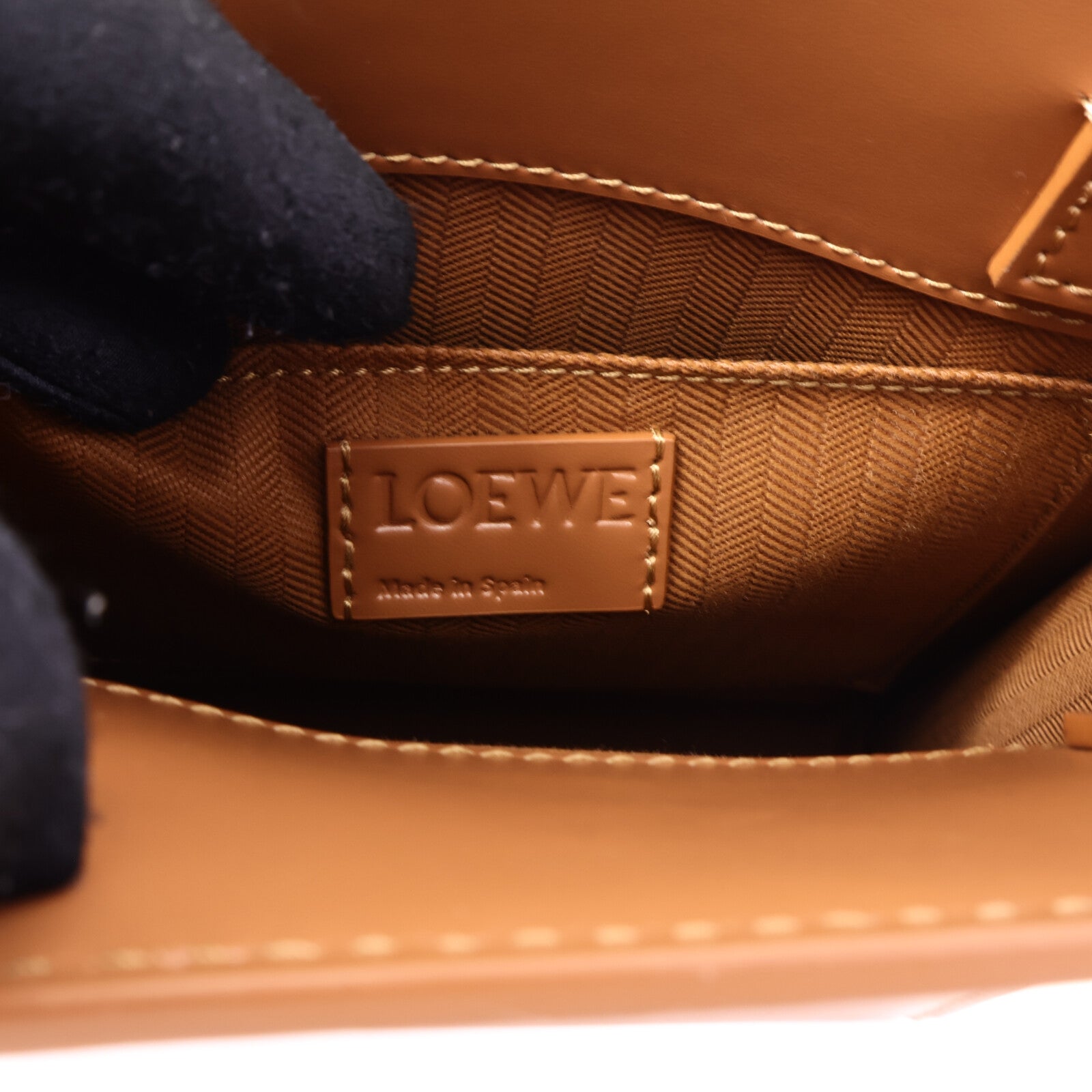LOEWE 牛皮皮革Standard A5 Tote Bag手挽肩背兩用袋