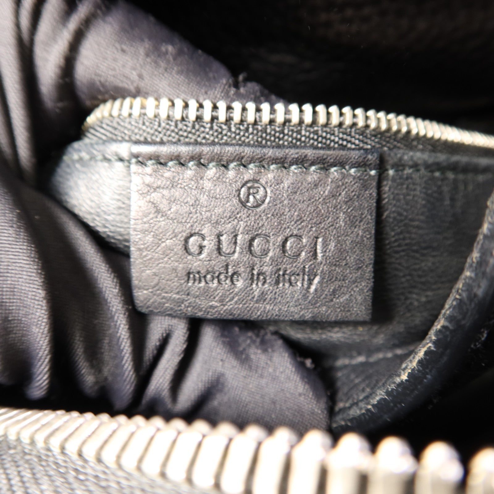 GUCCI 牛皮皮革Sylvie Medium金扣手挽肩背兩用袋