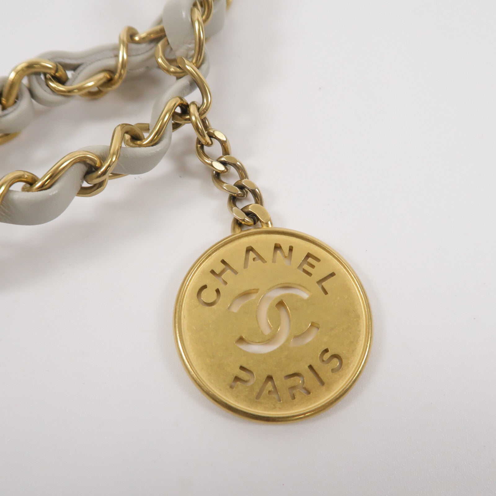 CHANEL 牛皮皮革Chanel 22 Small鏈帶肩背袋