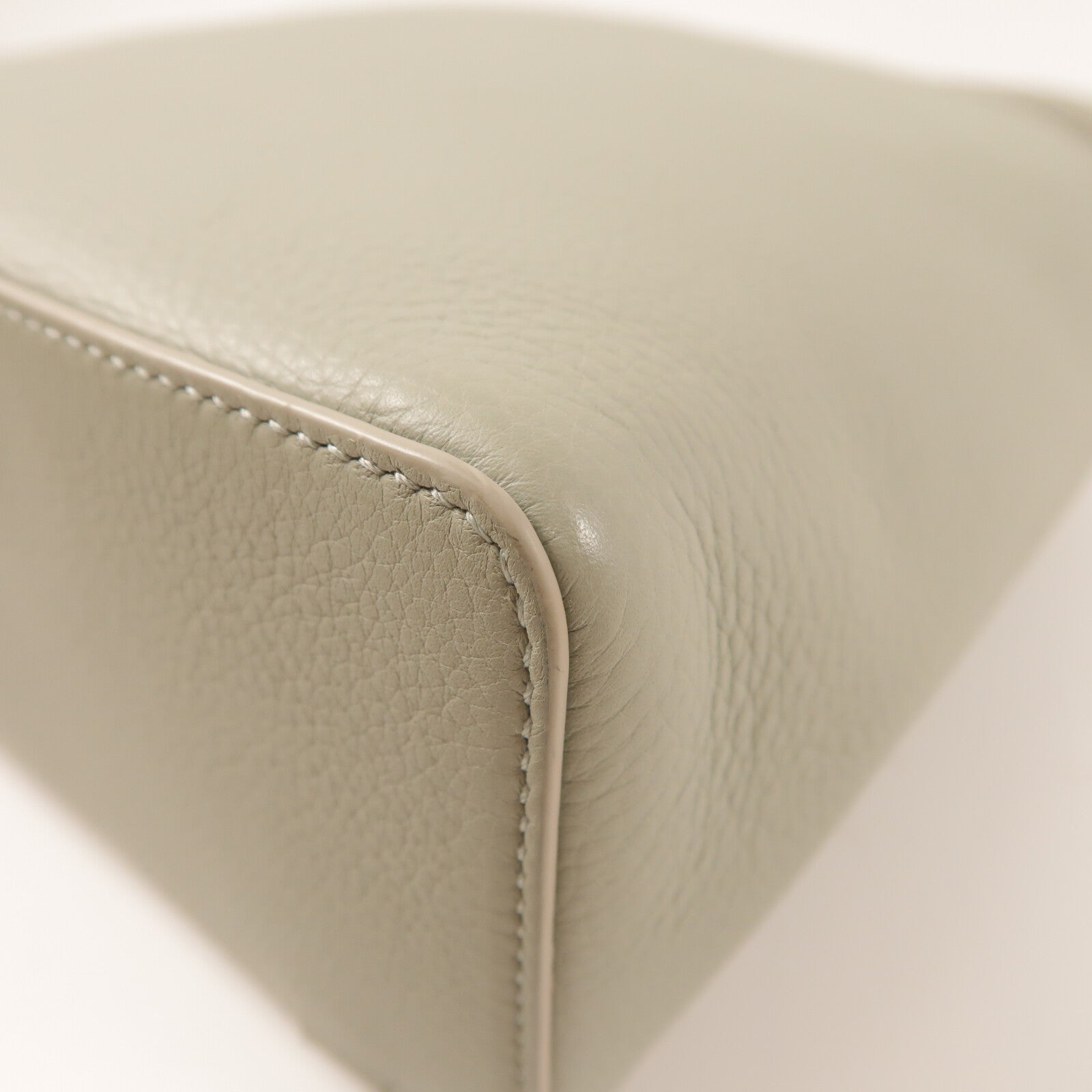 Loro Piana 牛皮皮革Extra Pocket BackPack銀扣背包