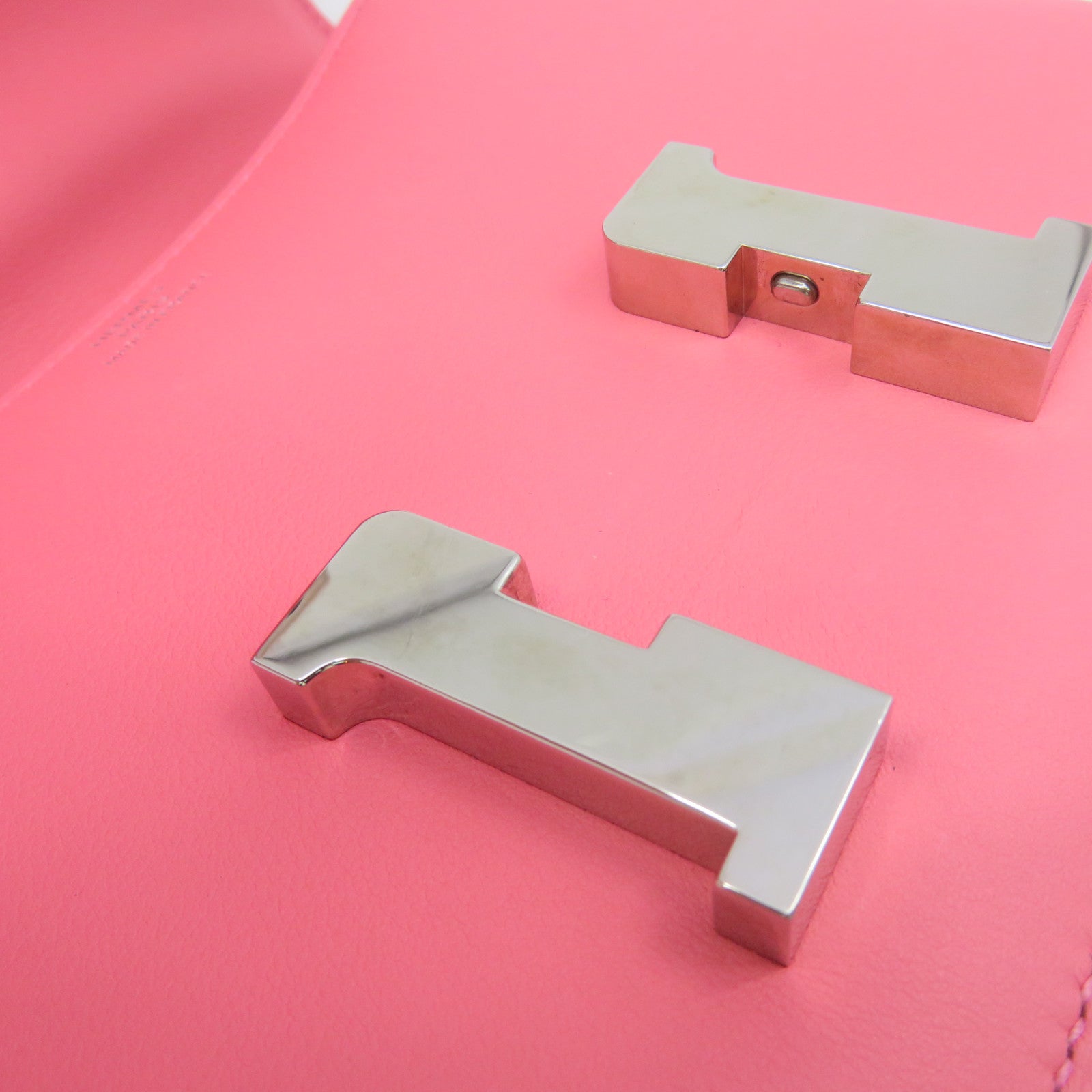HERMES Swift皮革Constance Mini Shoulder Bag银扣肩背袋Rose Azalee粉红色
