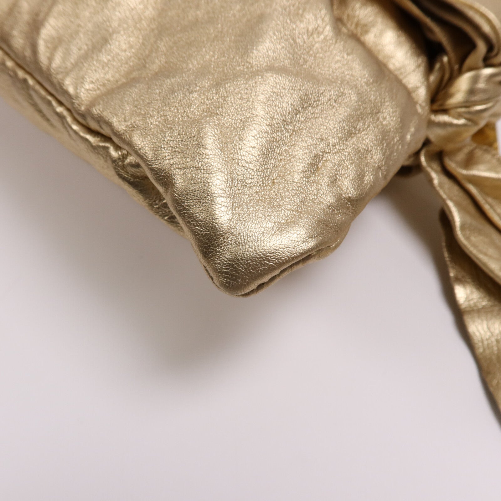 PRADA 牛皮皮革Pouch金扣手拿包