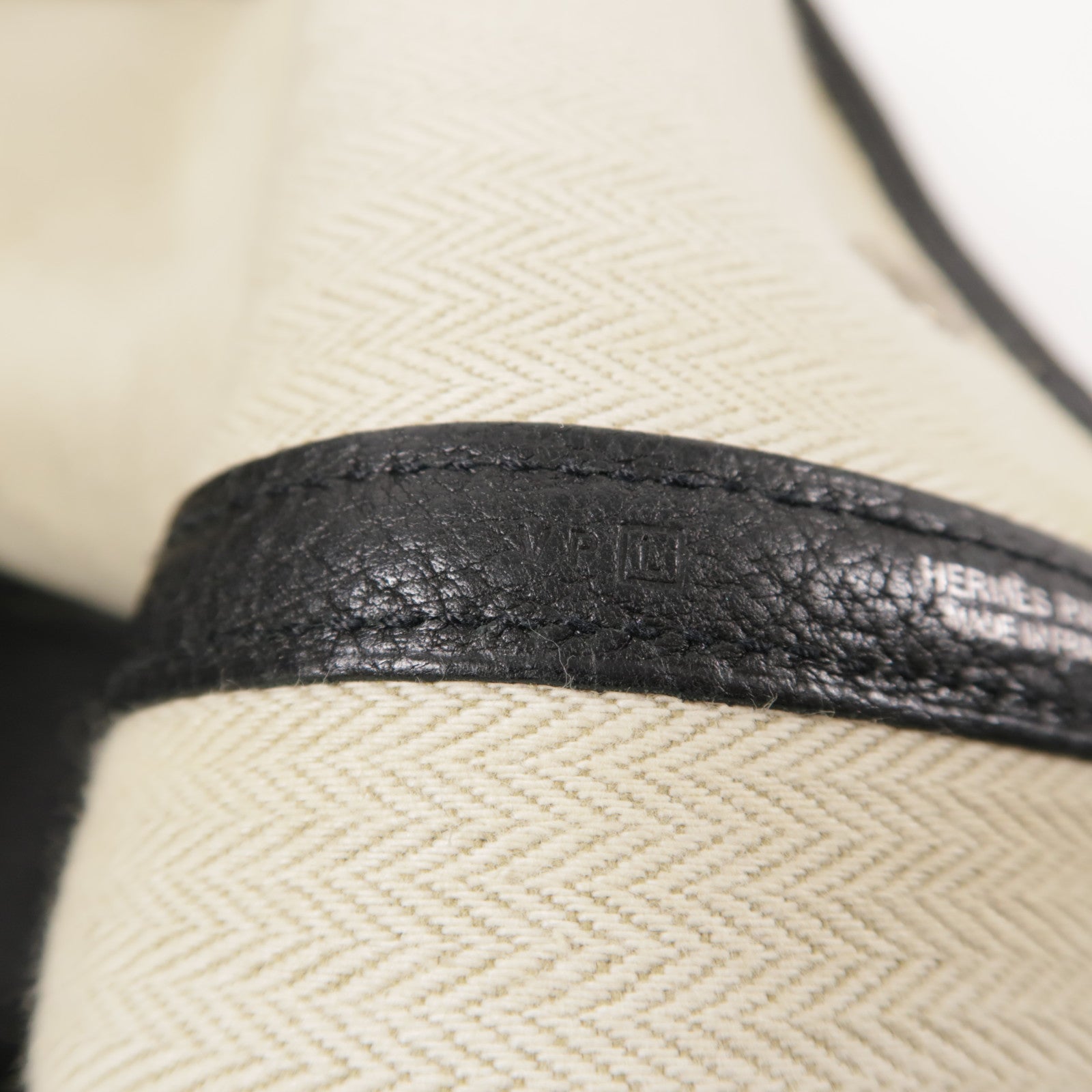 HERMES 【激減優惠】Negonda皮革GardenParty PM銀扣手挽袋