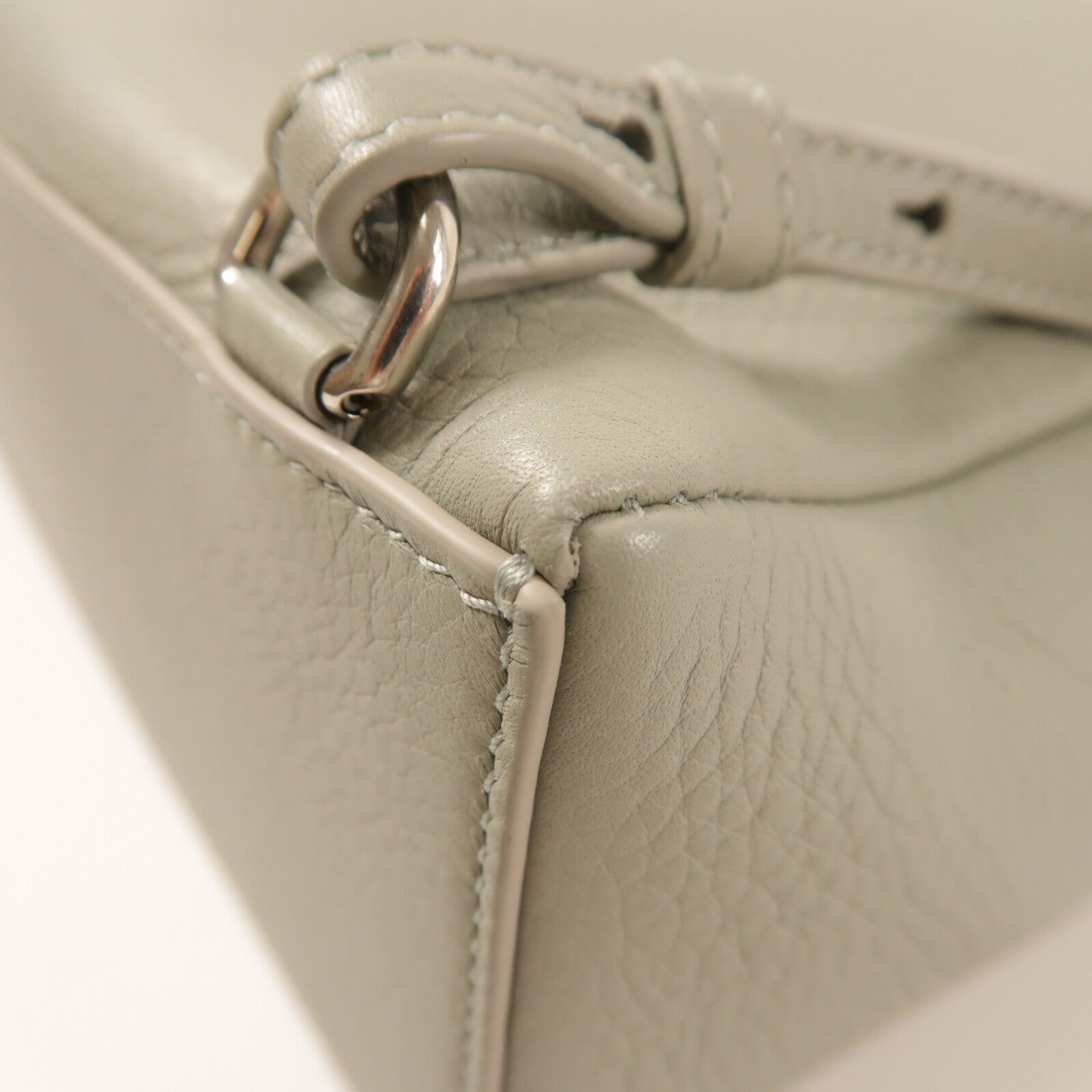 Loro Piana 牛皮皮革Extra Pocket BackPack銀扣背包