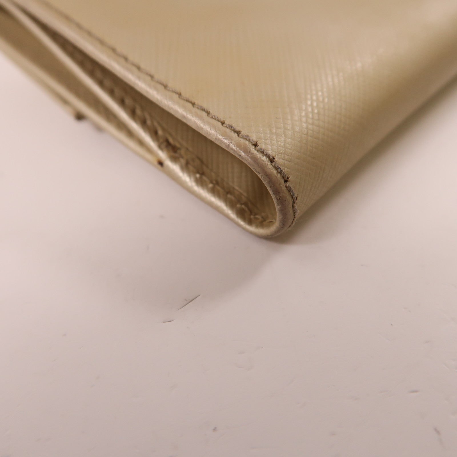 Salvatore Ferragamo 【激減優惠】牛皮皮革Wallet金扣錢包