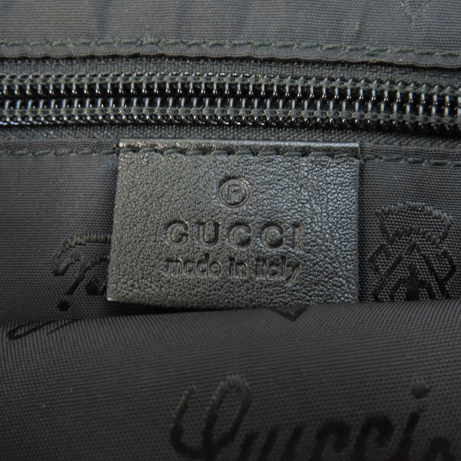 GUCCI 牛皮皮革Shoulder Bag銀扣肩背袋黑色