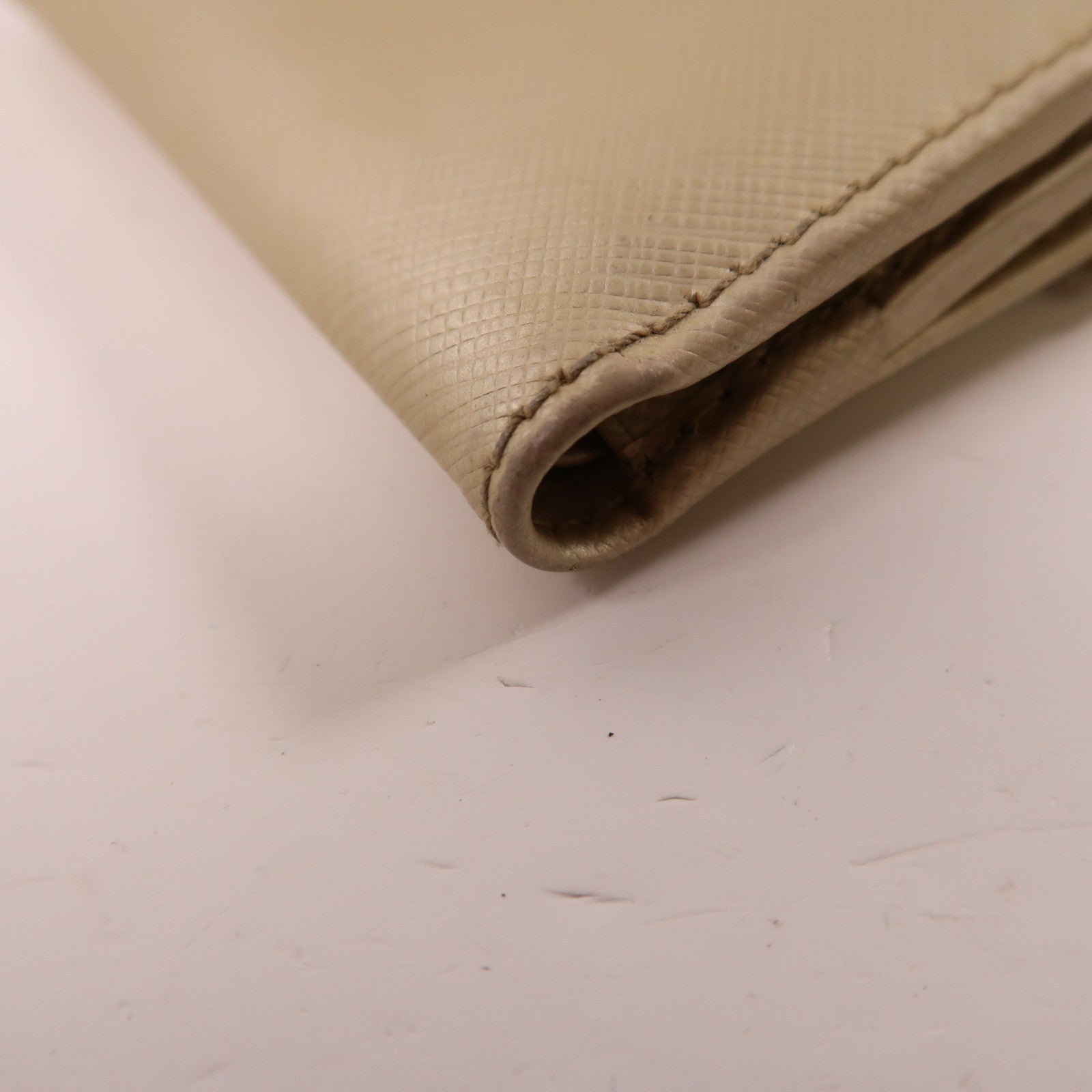 Salvatore Ferragamo 牛皮皮革Wallet金扣錢包