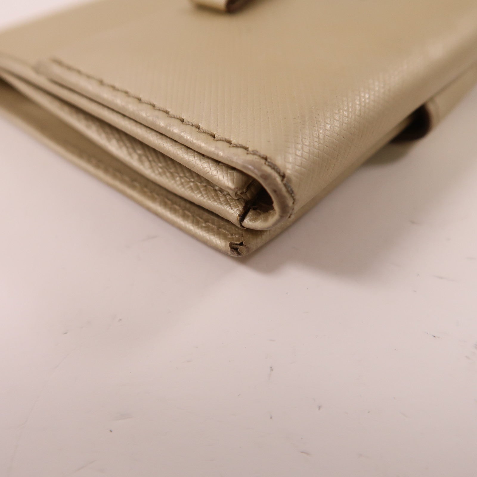 Salvatore Ferragamo 【激減優惠】牛皮皮革Wallet金扣錢包