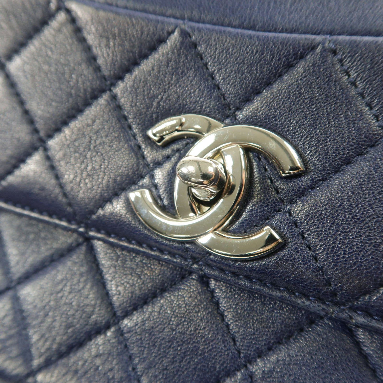 CHANEL 羊皮皮革Chain Shoulder銀扣鏈帶肩背袋