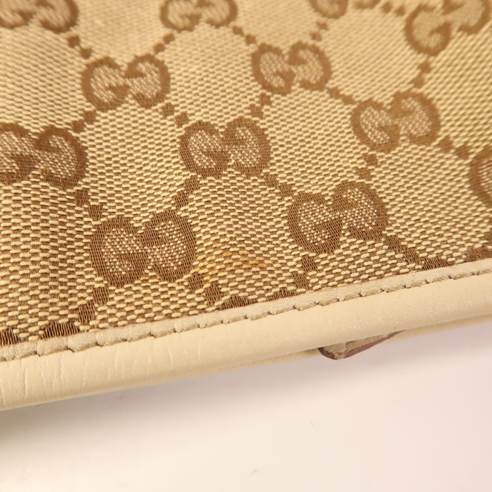 GUCCI 帆布Shoulder Bag銀扣肩背袋