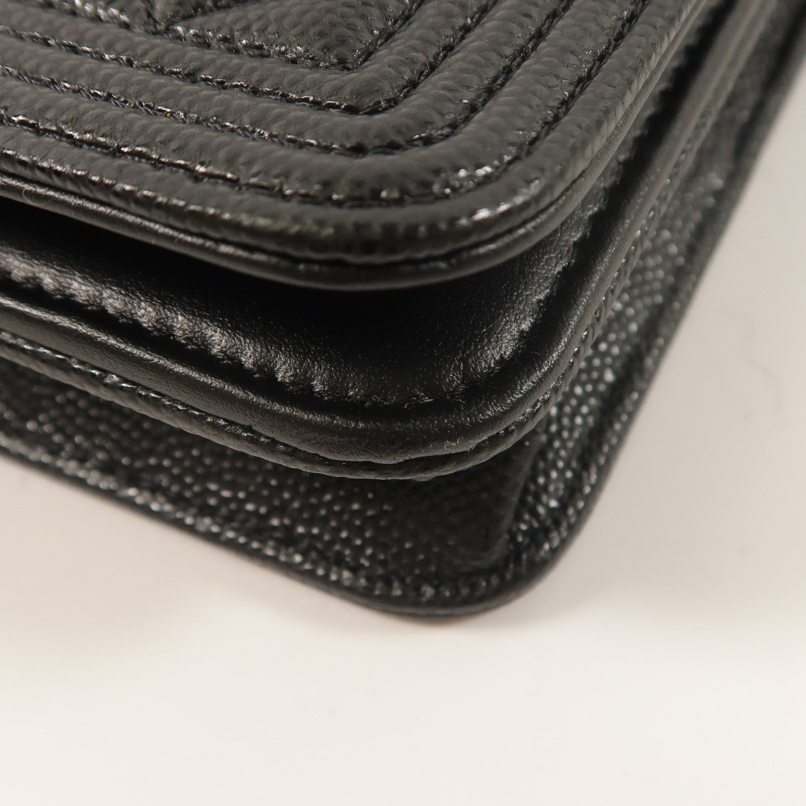 CHANEL 牛皮皮革Boy Wallet On Chain鏈帶肩背袋