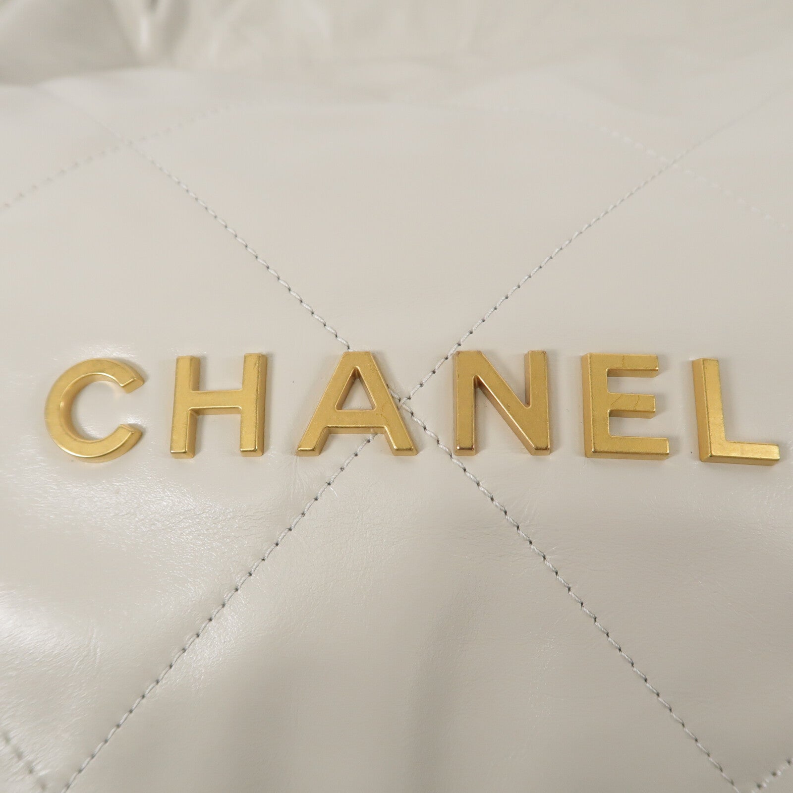 CHANEL 牛皮皮革Chanel 22 Small鏈帶肩背袋