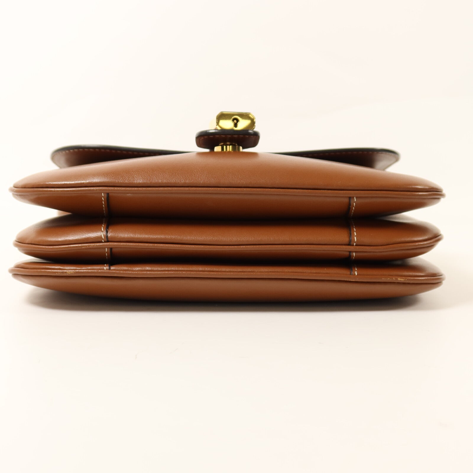 CELINE 牛皮皮革Medium Tabou金扣肩背袋