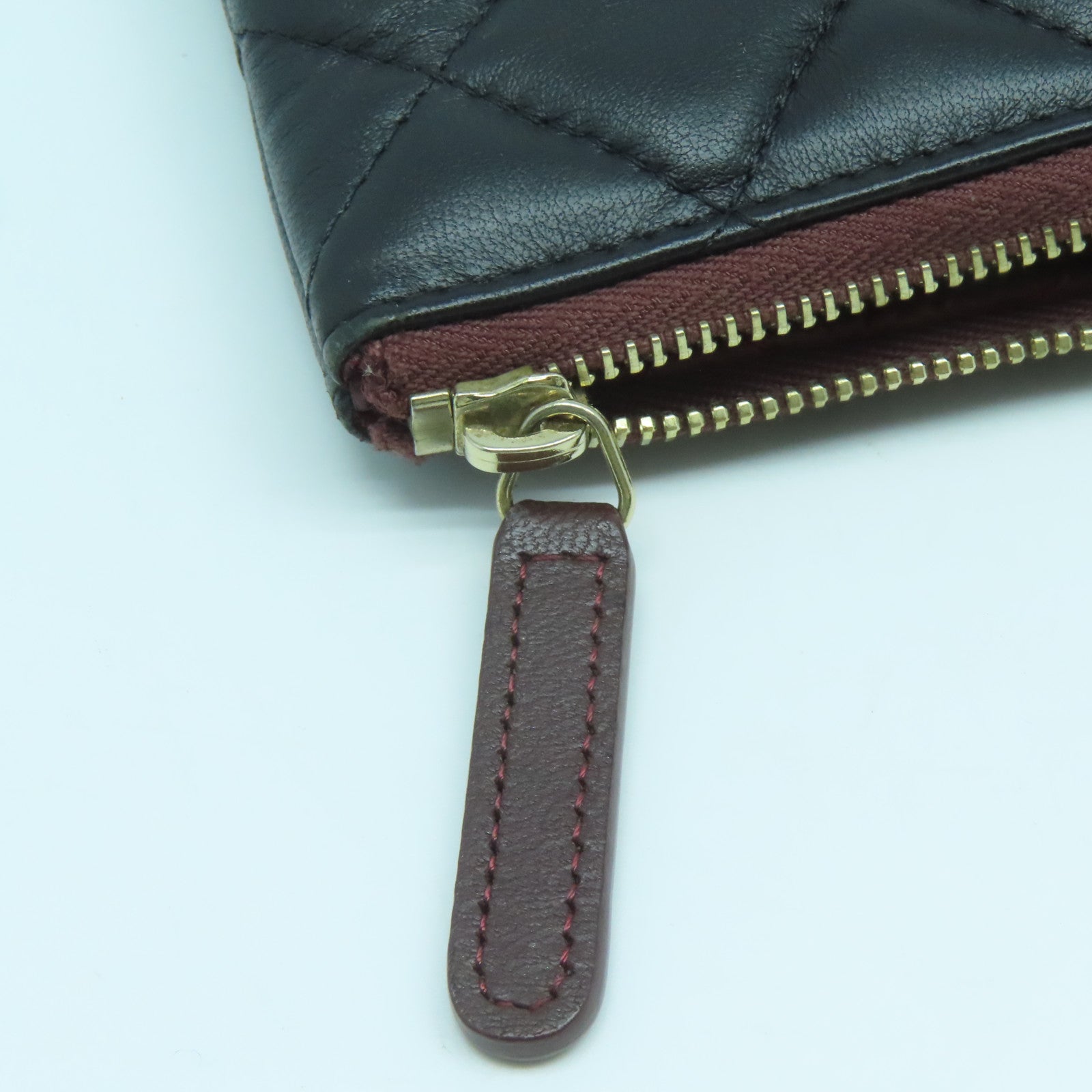 CHANEL **【激減優惠】菱格羊皮皮革Clutch Bag金扣手拿包黑色