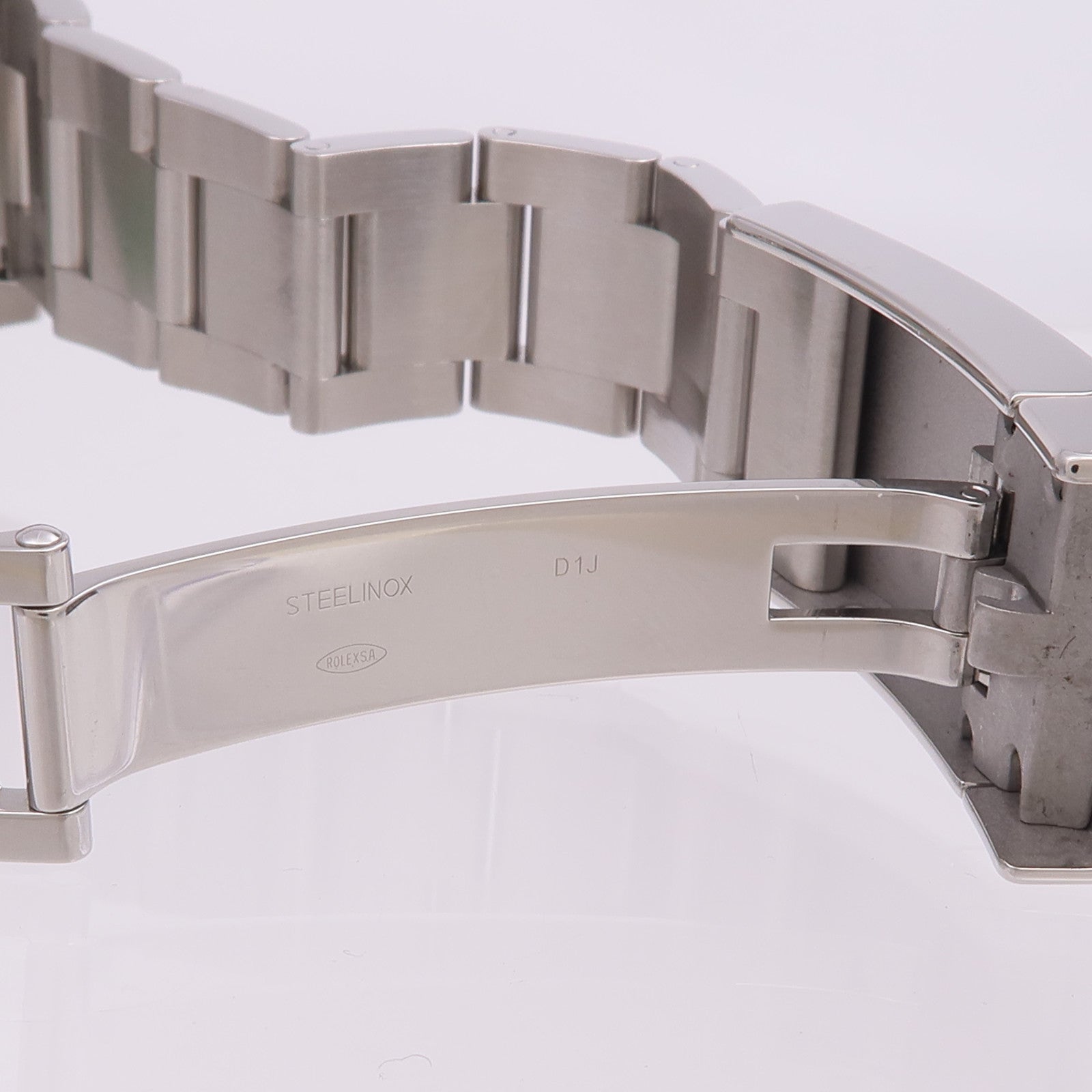 ROLEX Oyster Perpetual 116000