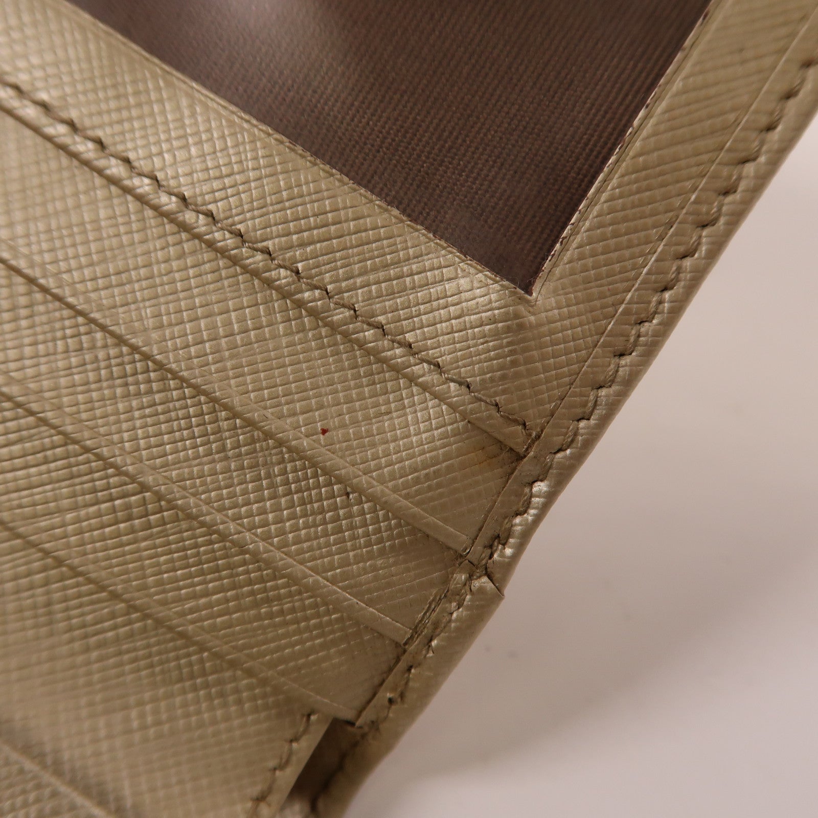 Salvatore Ferragamo 牛皮皮革Wallet金扣錢包