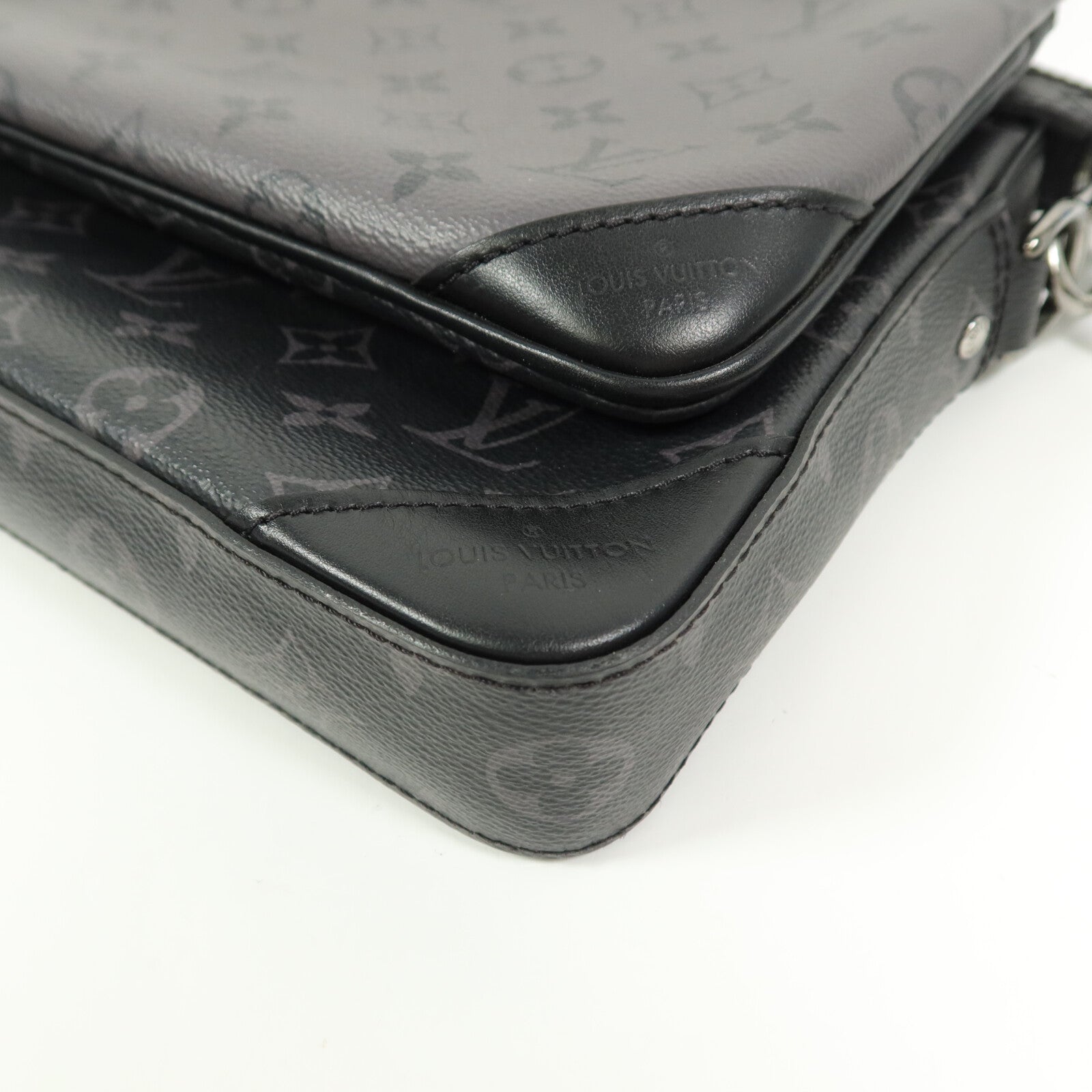 LOUIS VUITTON Monogram Eclipse Reverse Trio Messenger肩背袋