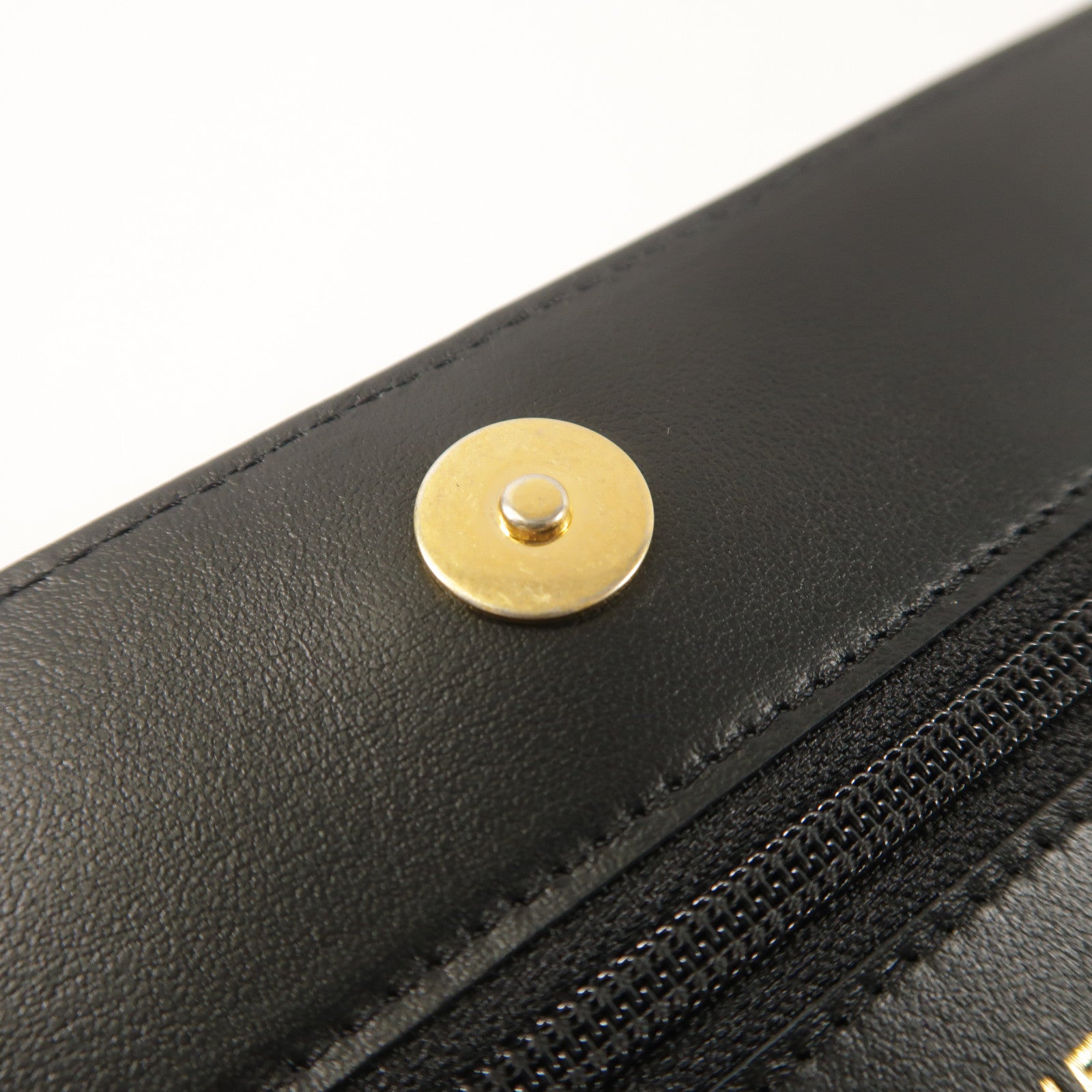 CHANEL 牛皮皮革Boy Wallet On Chain鏈帶肩背袋
