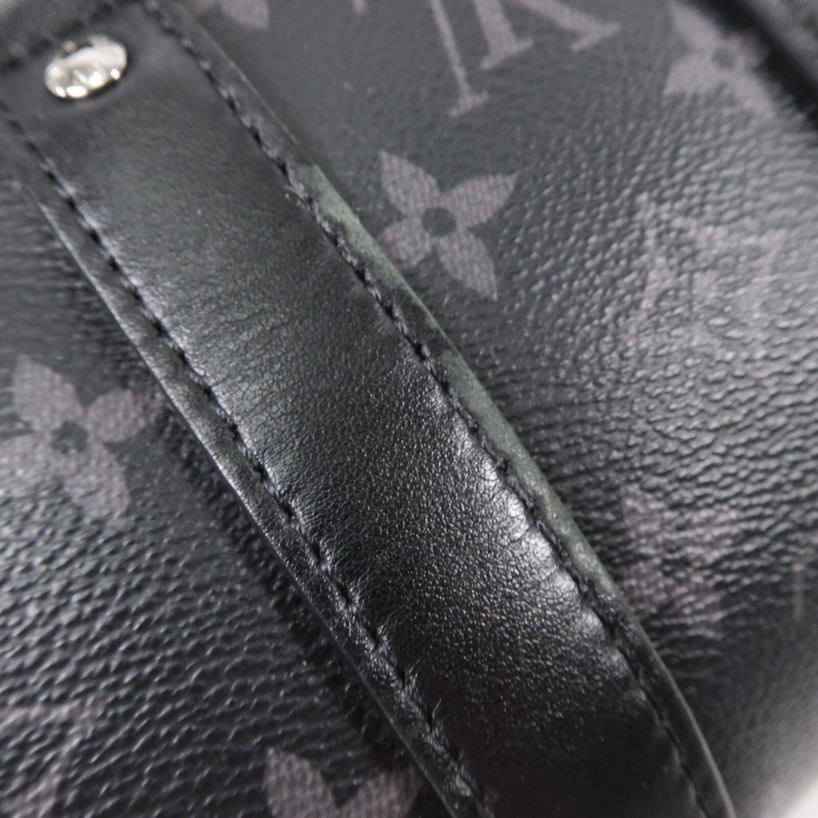 LOUIS VUITTON Monogram Eclipse Keepall Bandouliere 25肩背袋