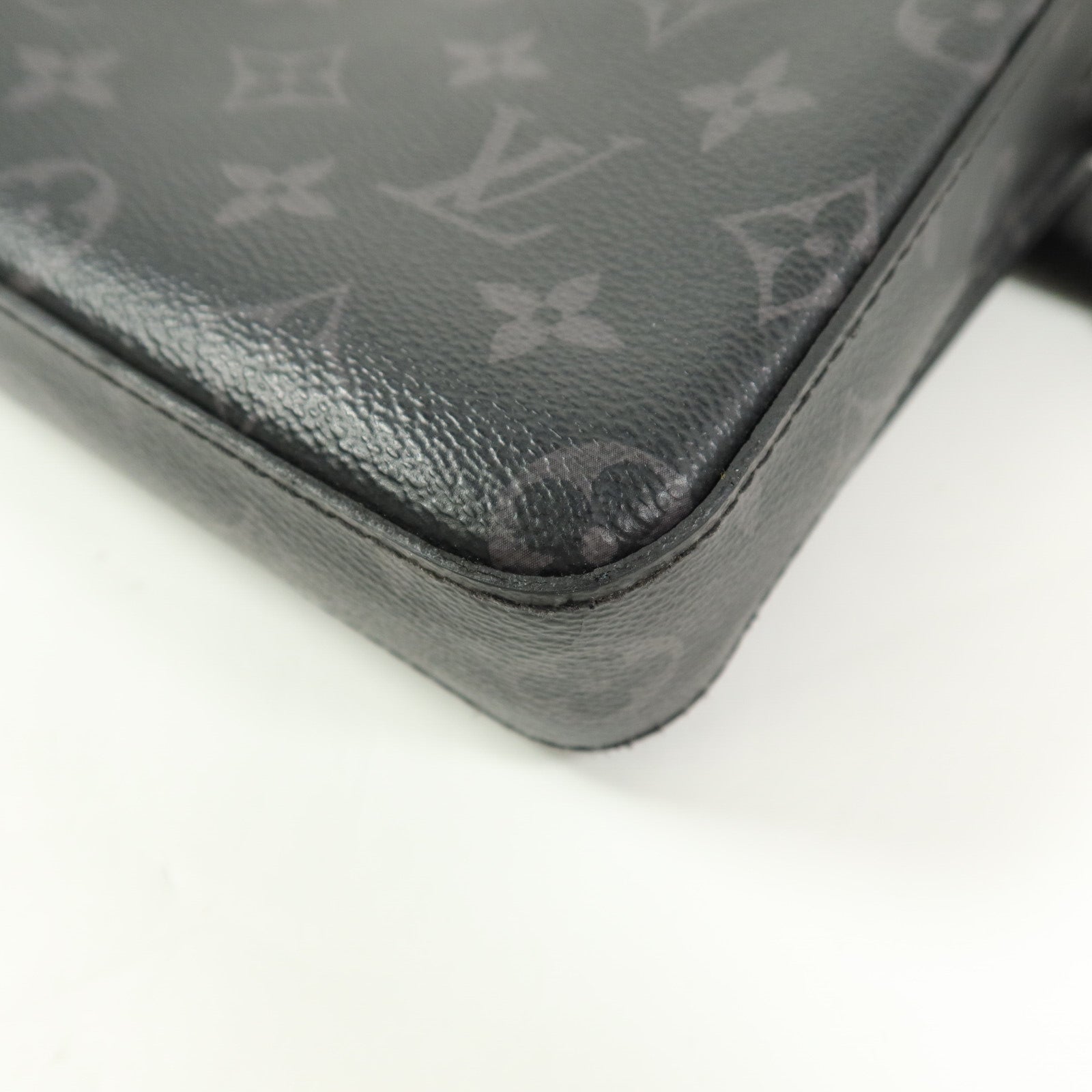 LOUIS VUITTON Monogram Eclipse Reverse Trio Messenger肩背袋