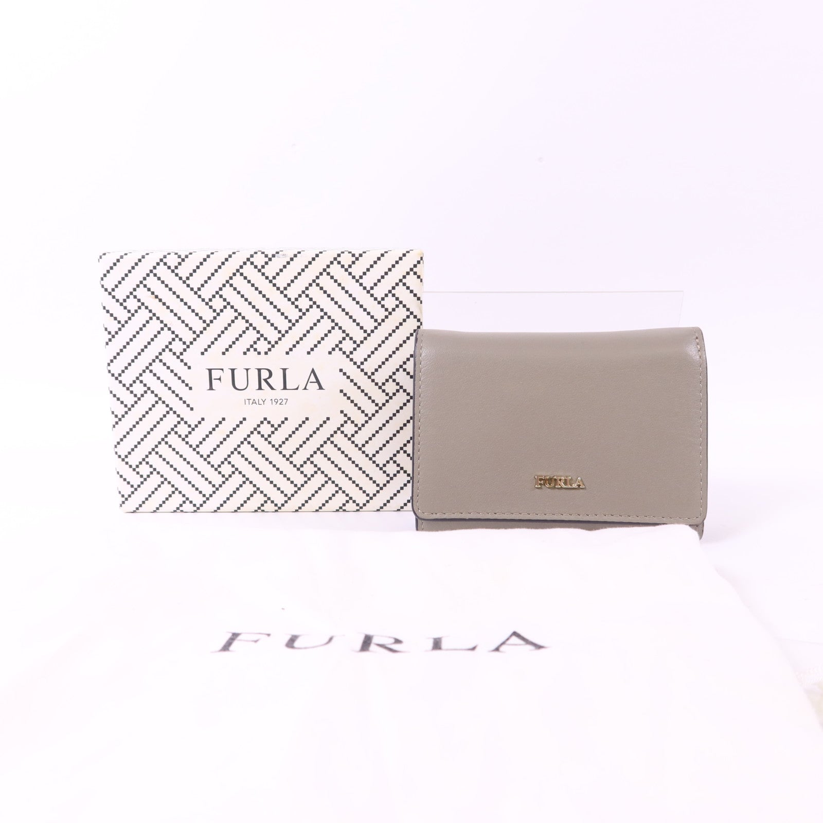 Furla 牛皮皮革Trifold Wallet金扣錢包