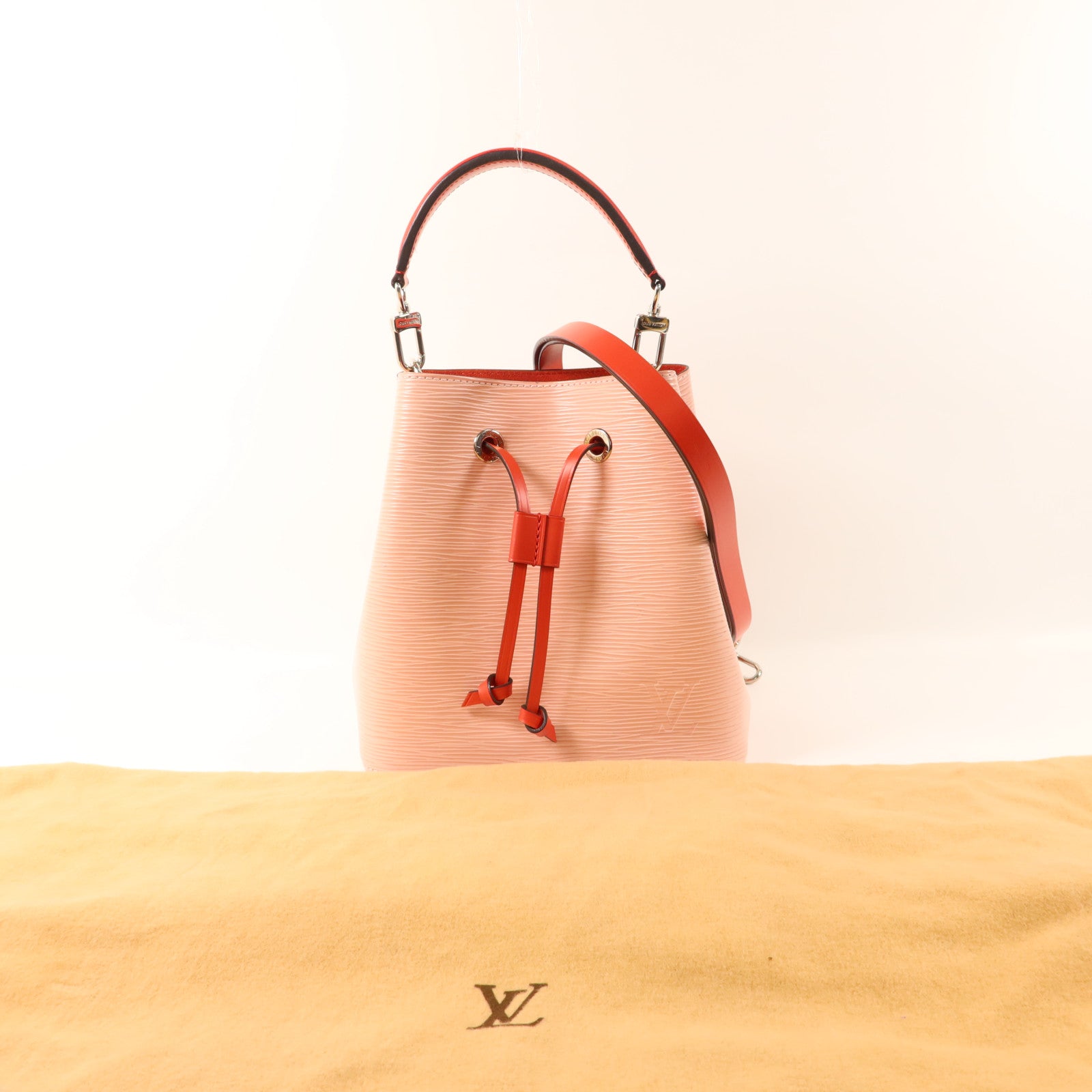 LOUIS VUITTON 【激減優惠】Epi Neo Noe BB銀扣手挽肩背兩用袋/Rose Ballerine