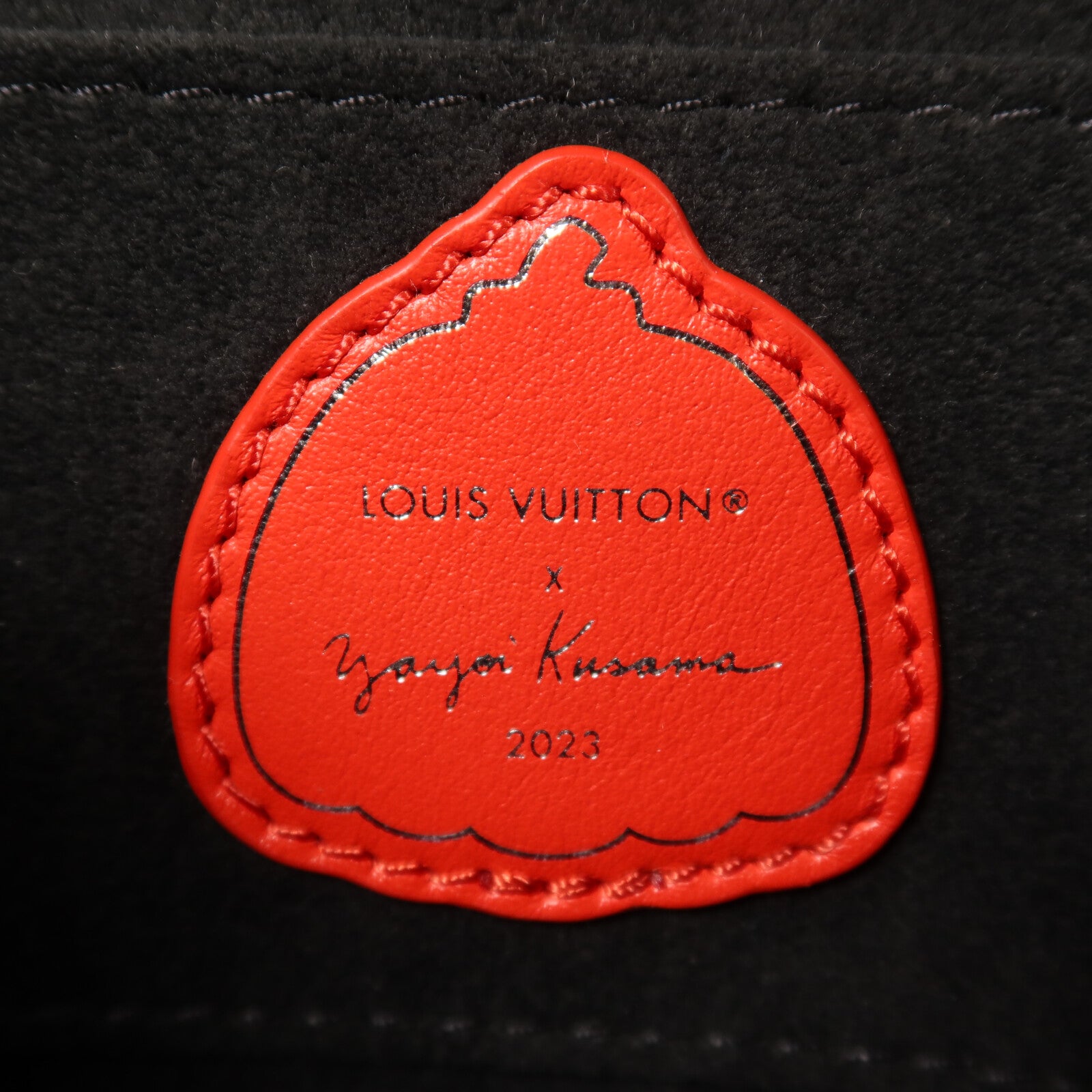 LOUIS VUITTON 牛皮皮革LV X YK Dauphine Mini銀扣肩背袋