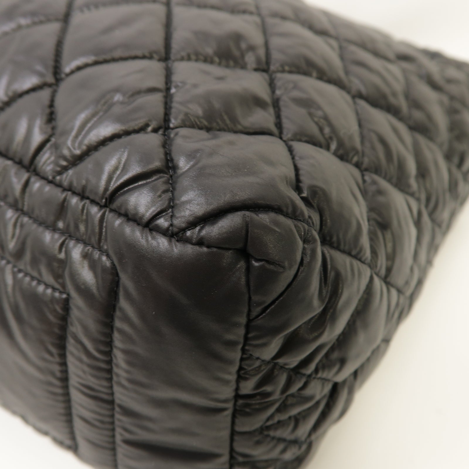 CHANEL 菱格尼龍Shoulder Bag銀扣肩背袋黑色