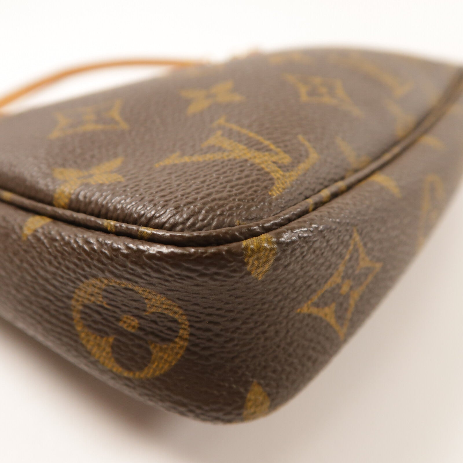 LOUIS VUITTON Monogram Pochette Accessoires金扣手挽袋棕色