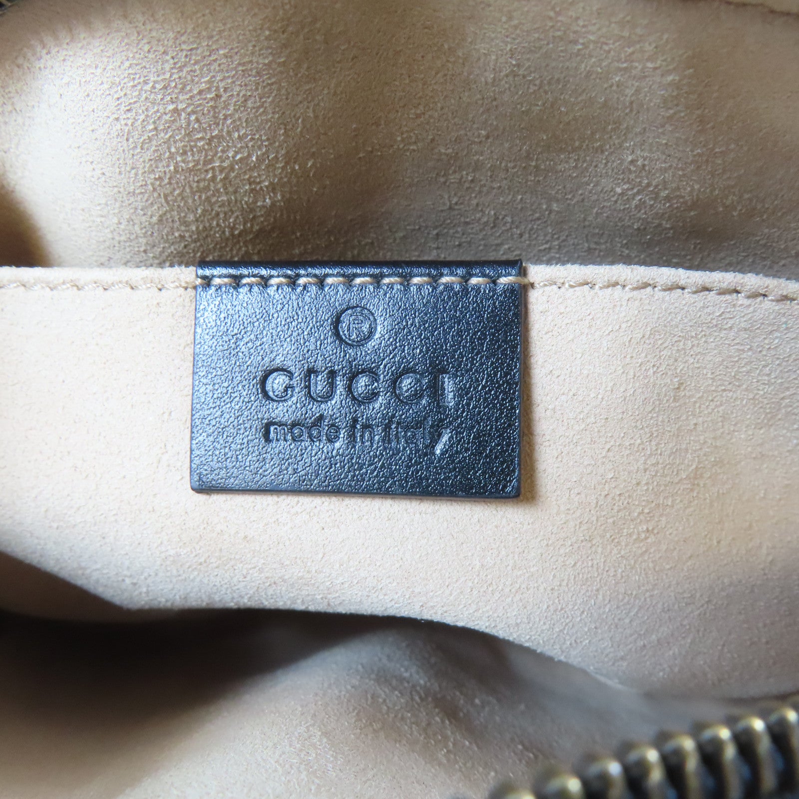 GUCCI 牛皮皮革GG Marmont金扣鏈帶肩背袋黑色